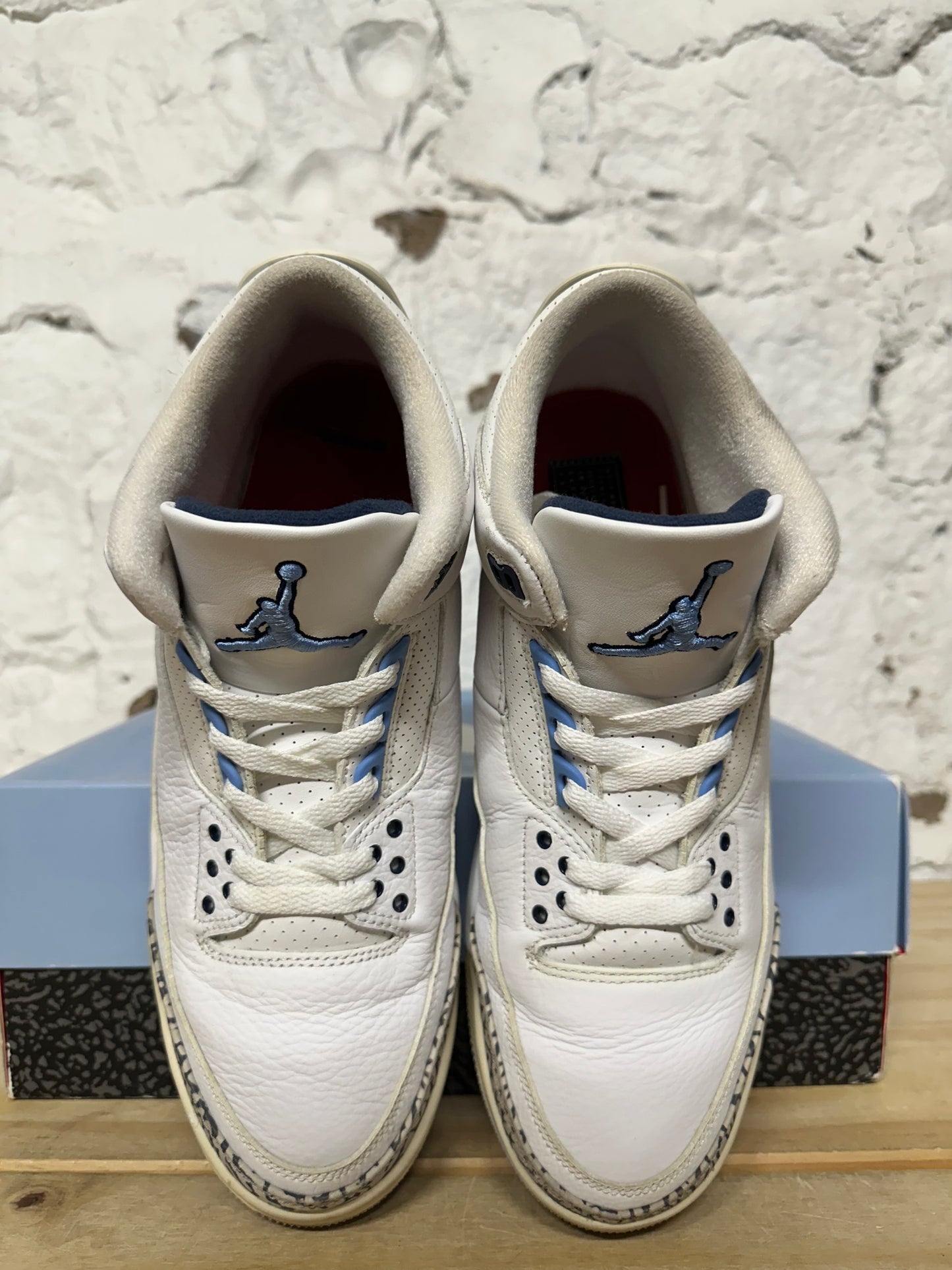 Air Jordan 3 UNC Sz 10.5