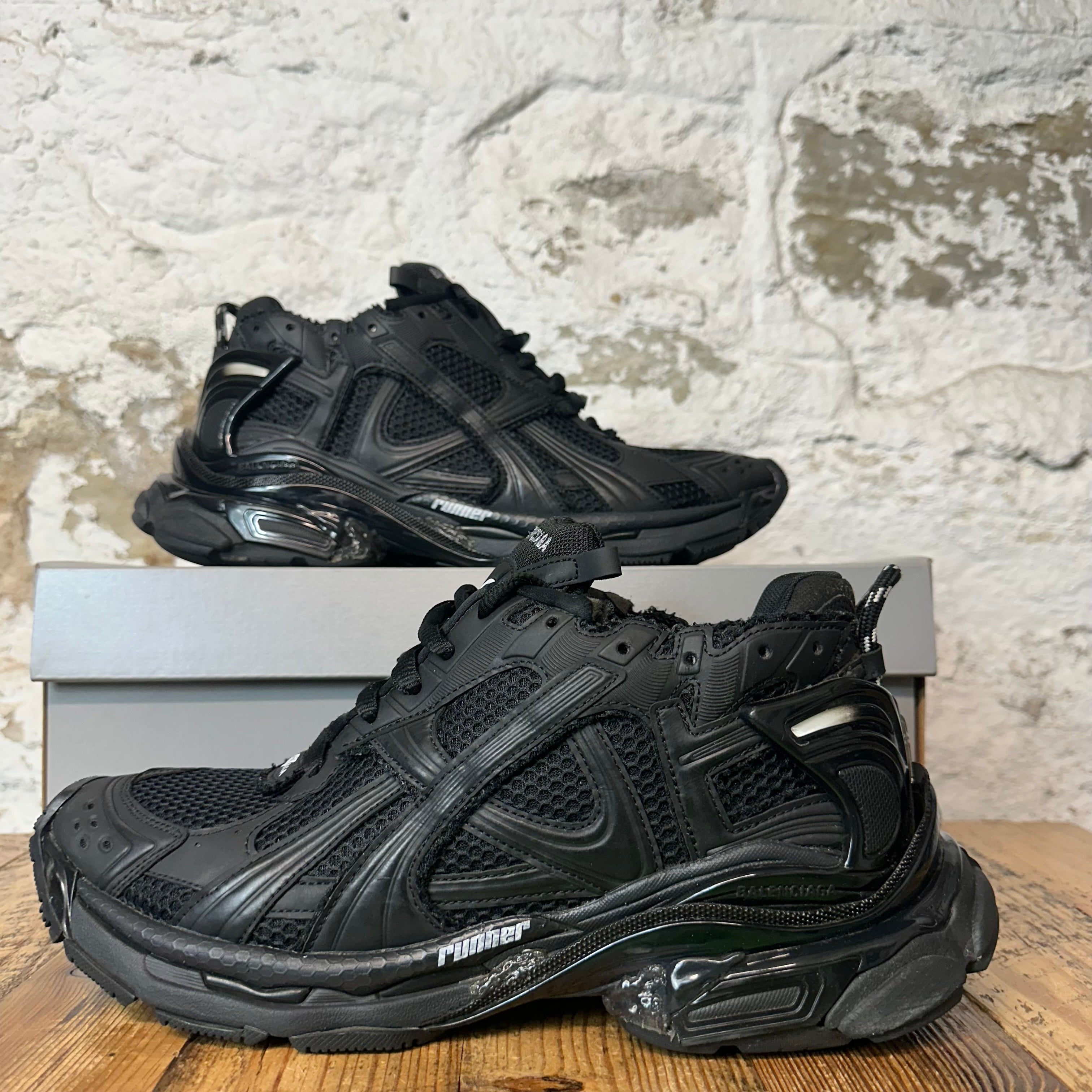 Balenciaga Runner Triple Black Sneaker Sz 11 (44)