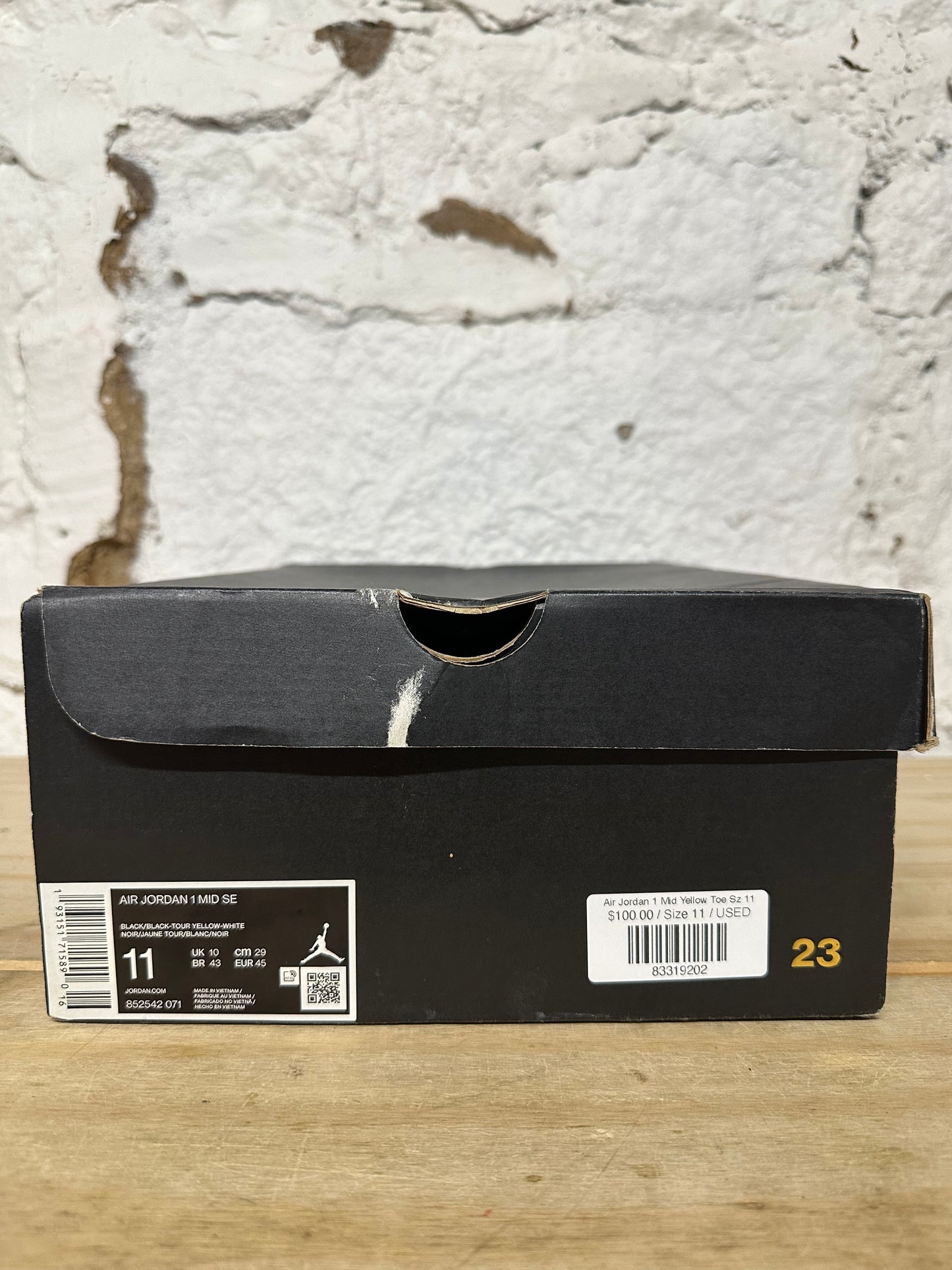 Air Jordan 1 Mid Yellow Toe Sz 11