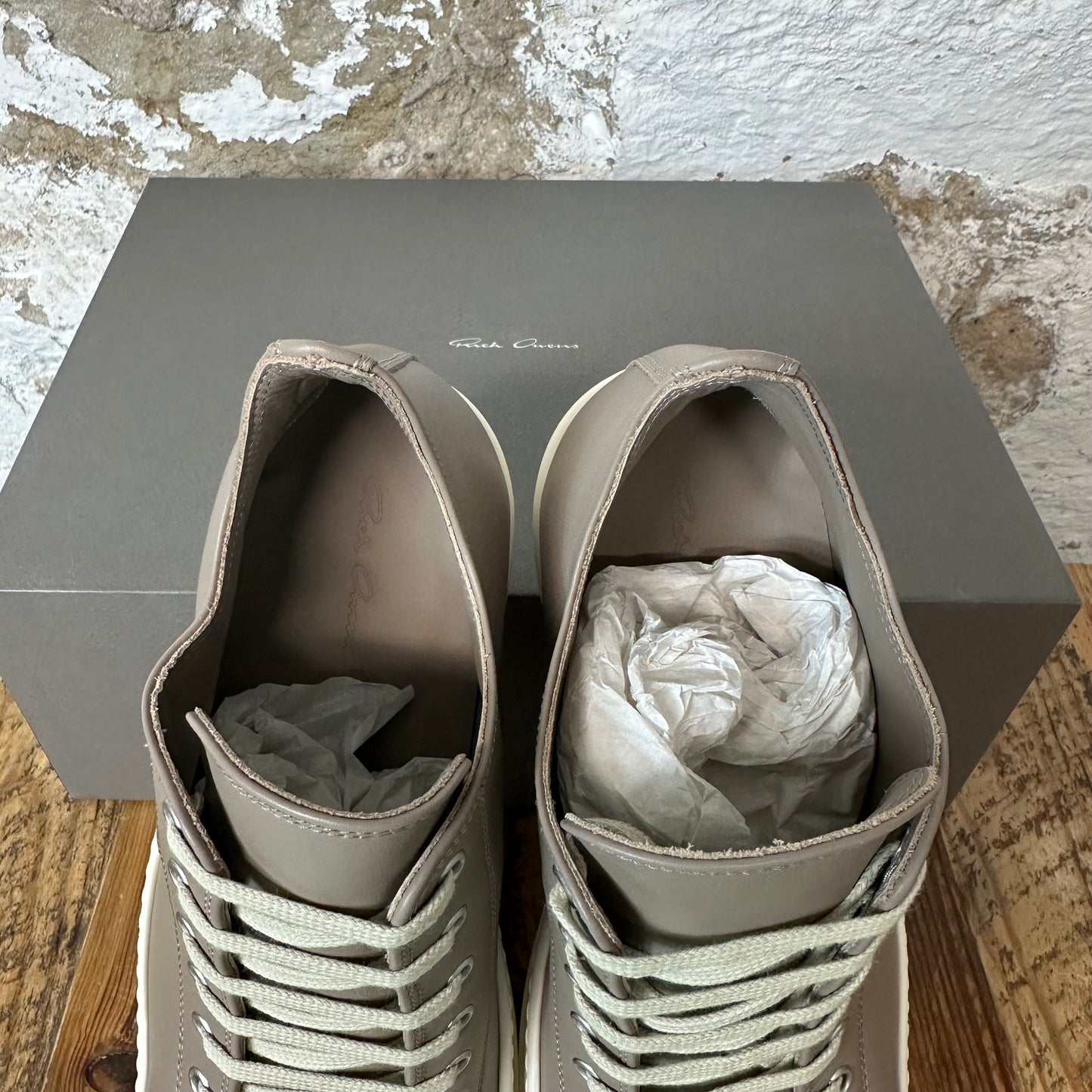 Rick Owens Hollywood Flesh Milk Sneaker Sz 9 (42) DS