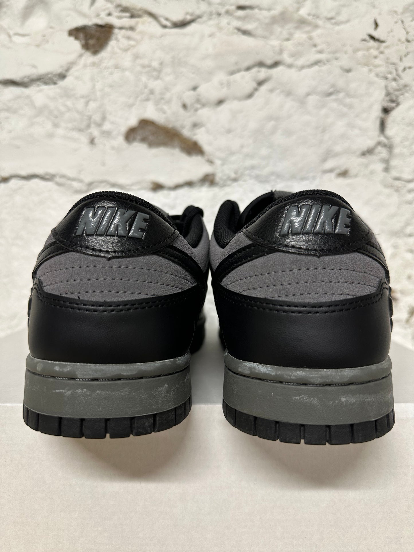 Nike Dunk Low Black Roses Sz 8.5 (10W)