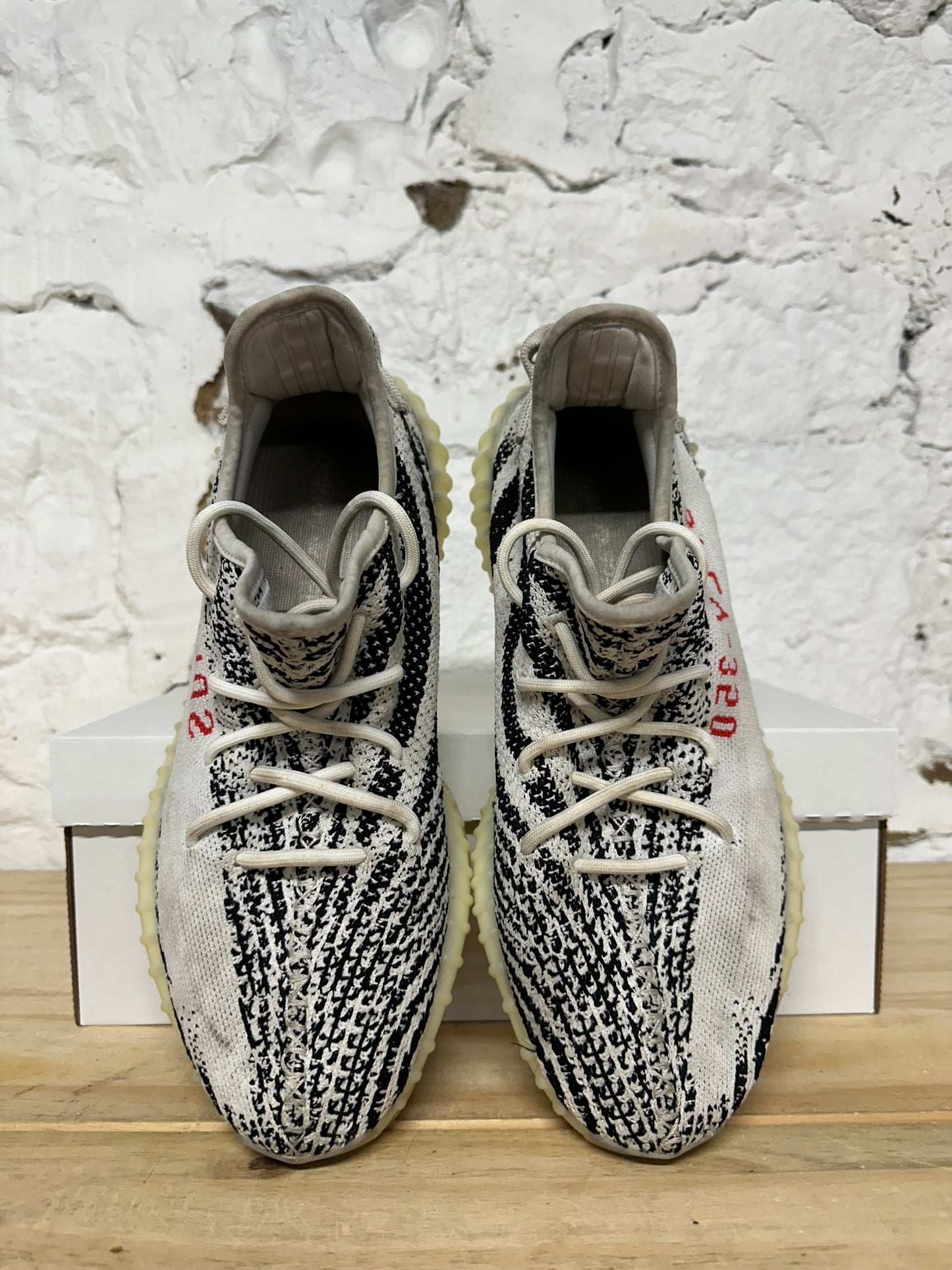 Yeezy 350 V2 Zebra Sz 10.5