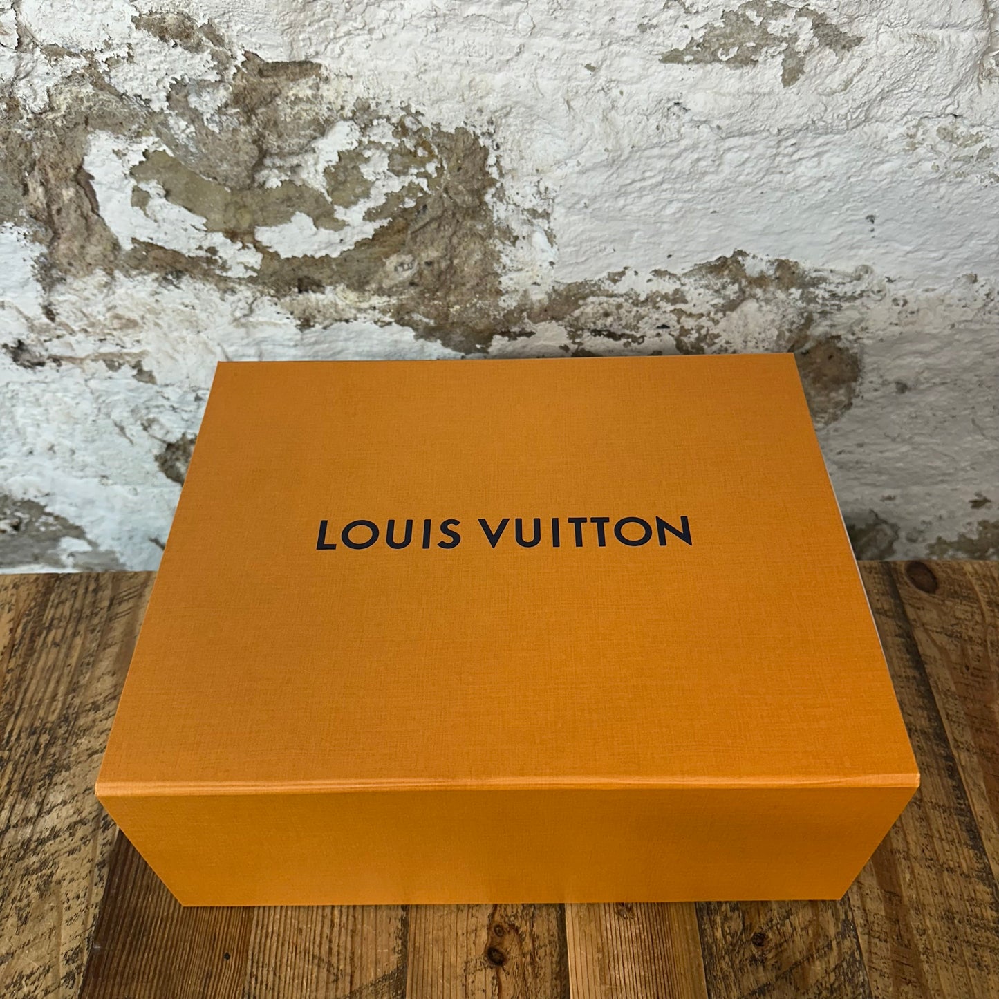 Louis Vuiton Green White Strap Trainer Sz 8.5 (7LV)