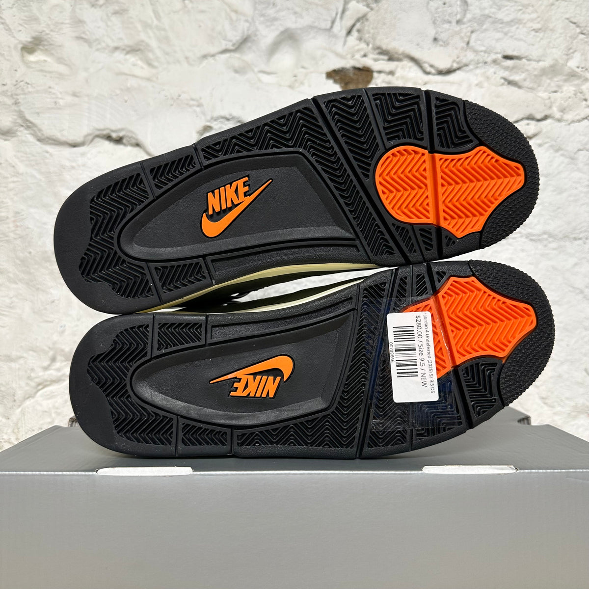 Air Jordan 4 Undefeated (2025) Sz 9.5 DS