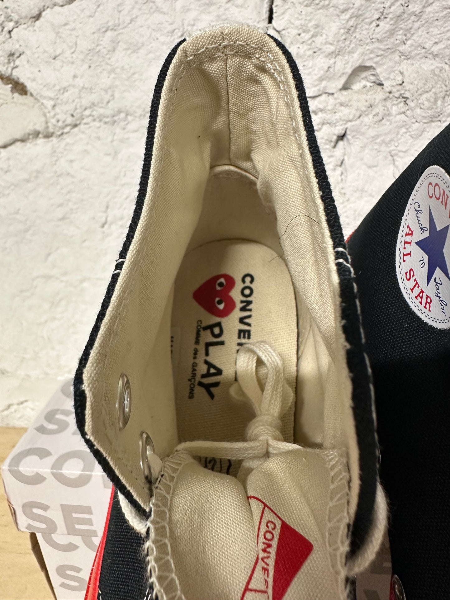 Converse CDG Red Black Sole Sz 8.5 DS
