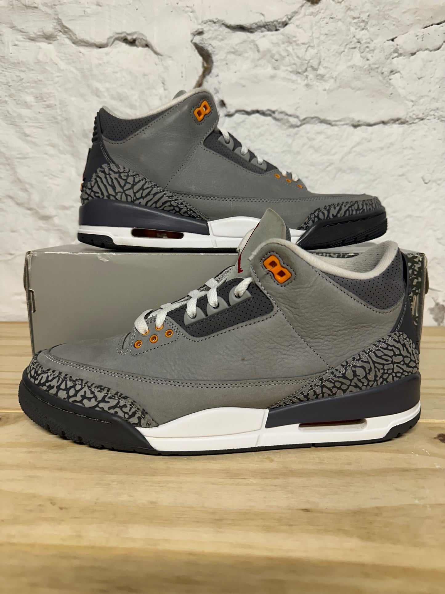 Air Jordan 3 Cool Grey Sz 10