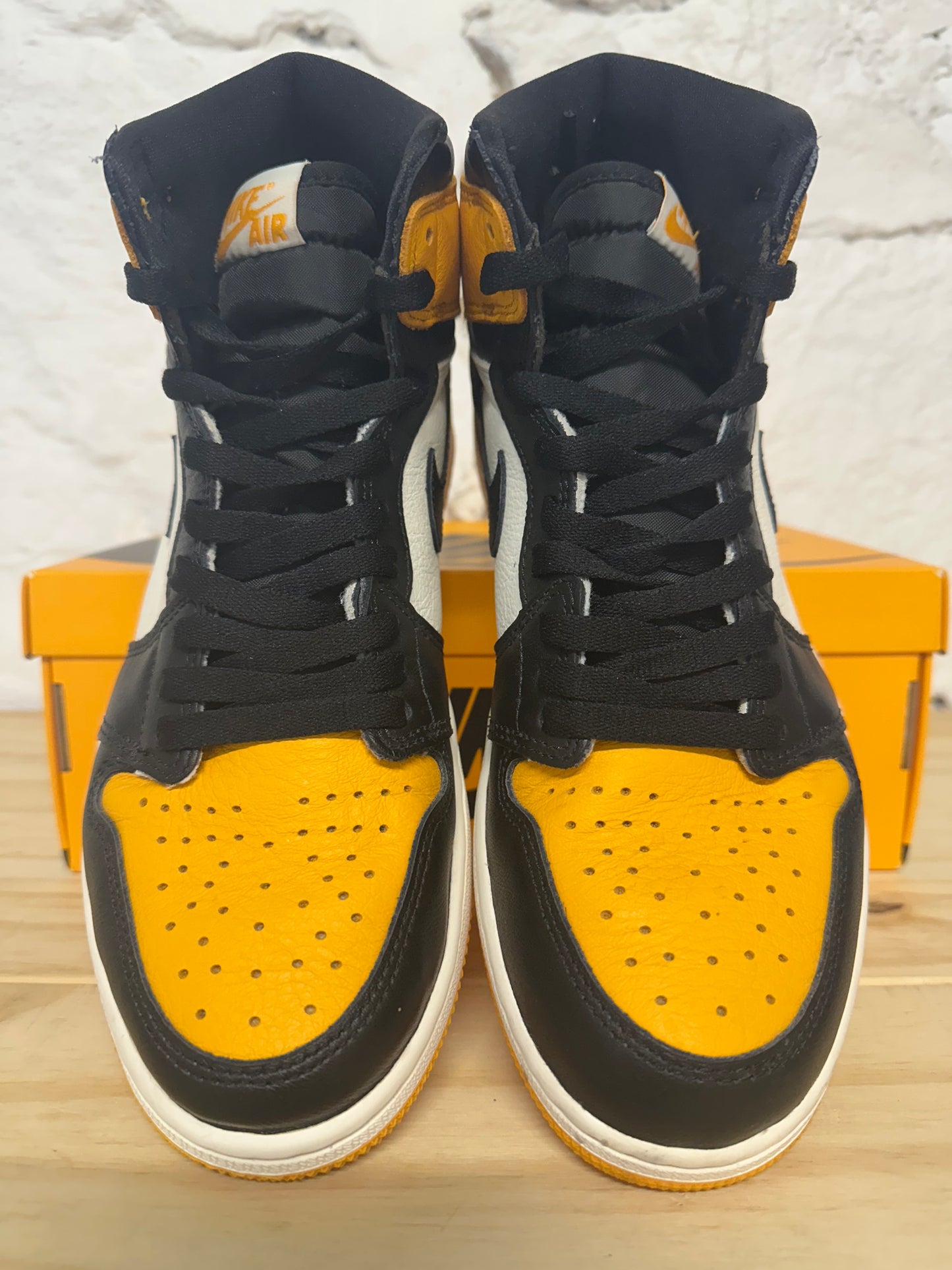 Air Jordan 1 High Taxi Sz 8.5