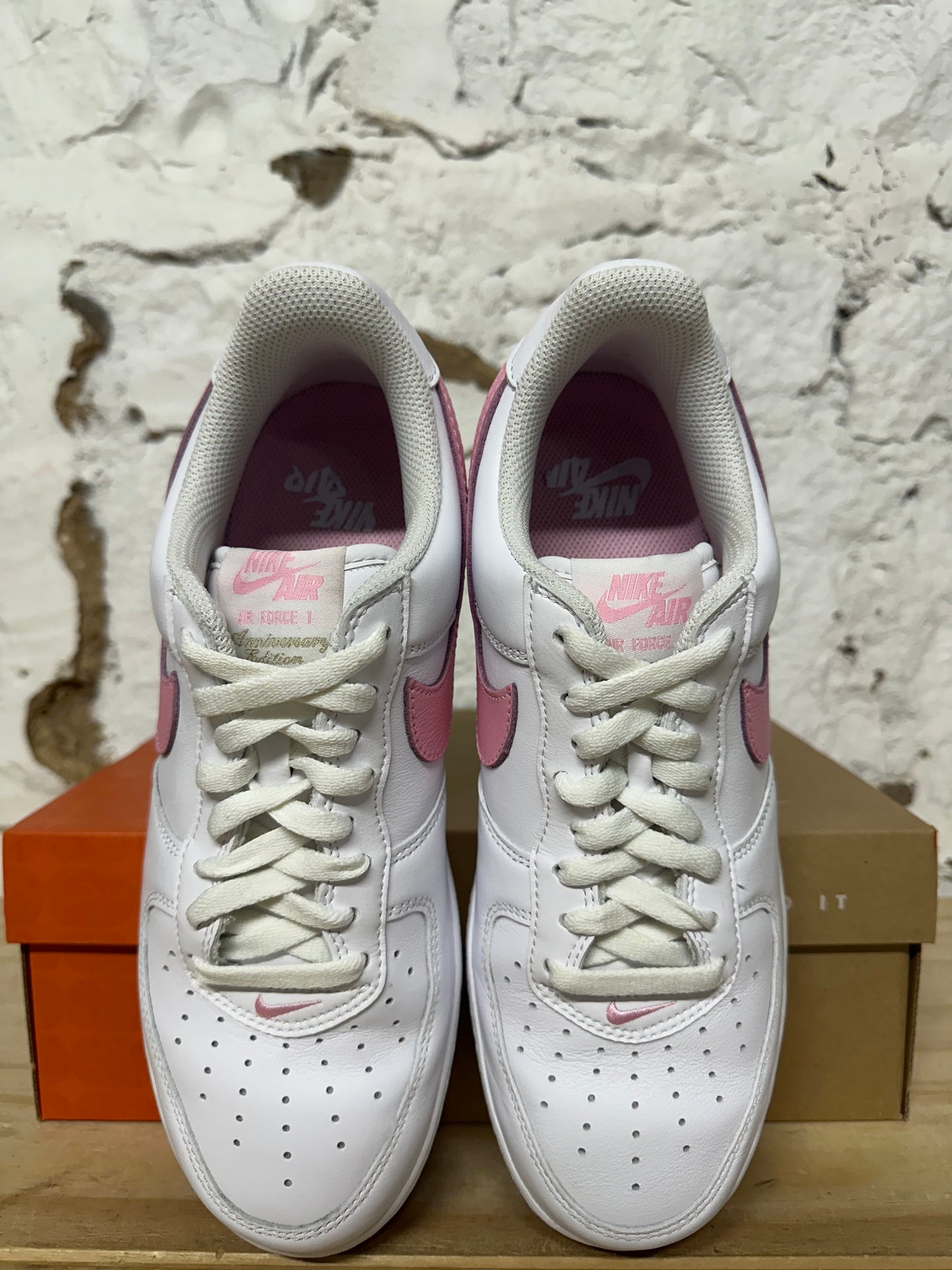 Nike Air Force 1 Low Pink Gum Sz 9.5