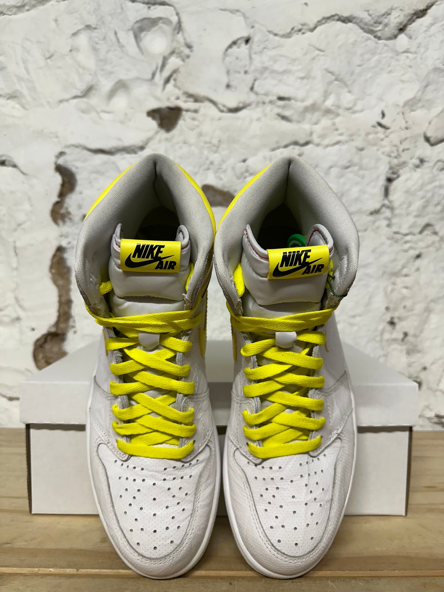 Air Jordan 1 High First Class Sz 10