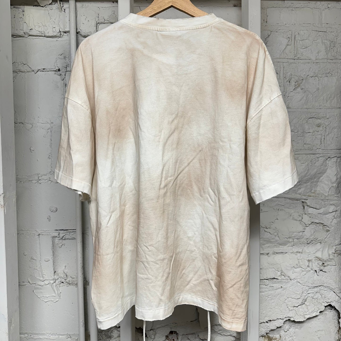 Vale Alien Passing Through Cream T-Shirt Sz L