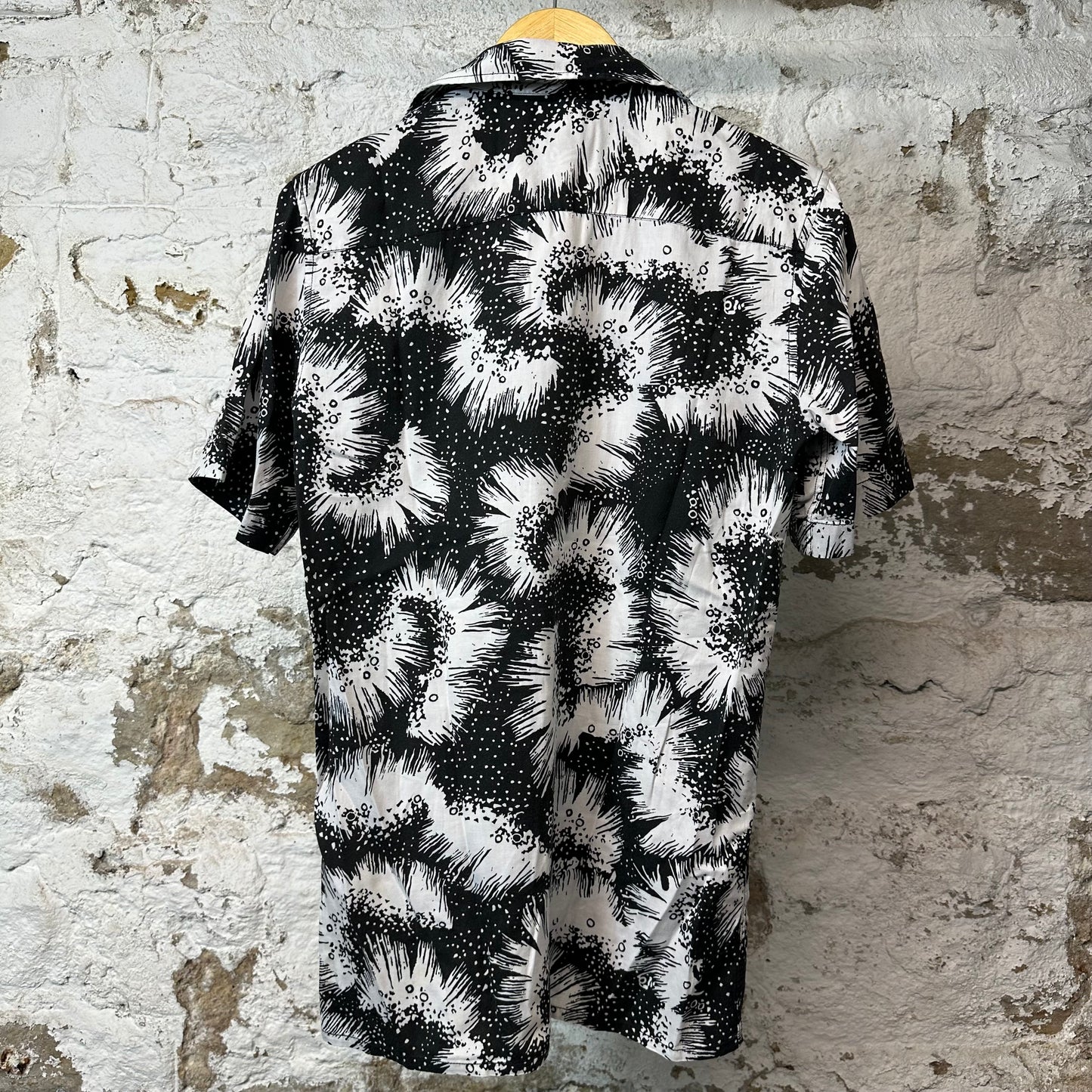 Givenchy Black White Floral Button Up Shirt Sz M