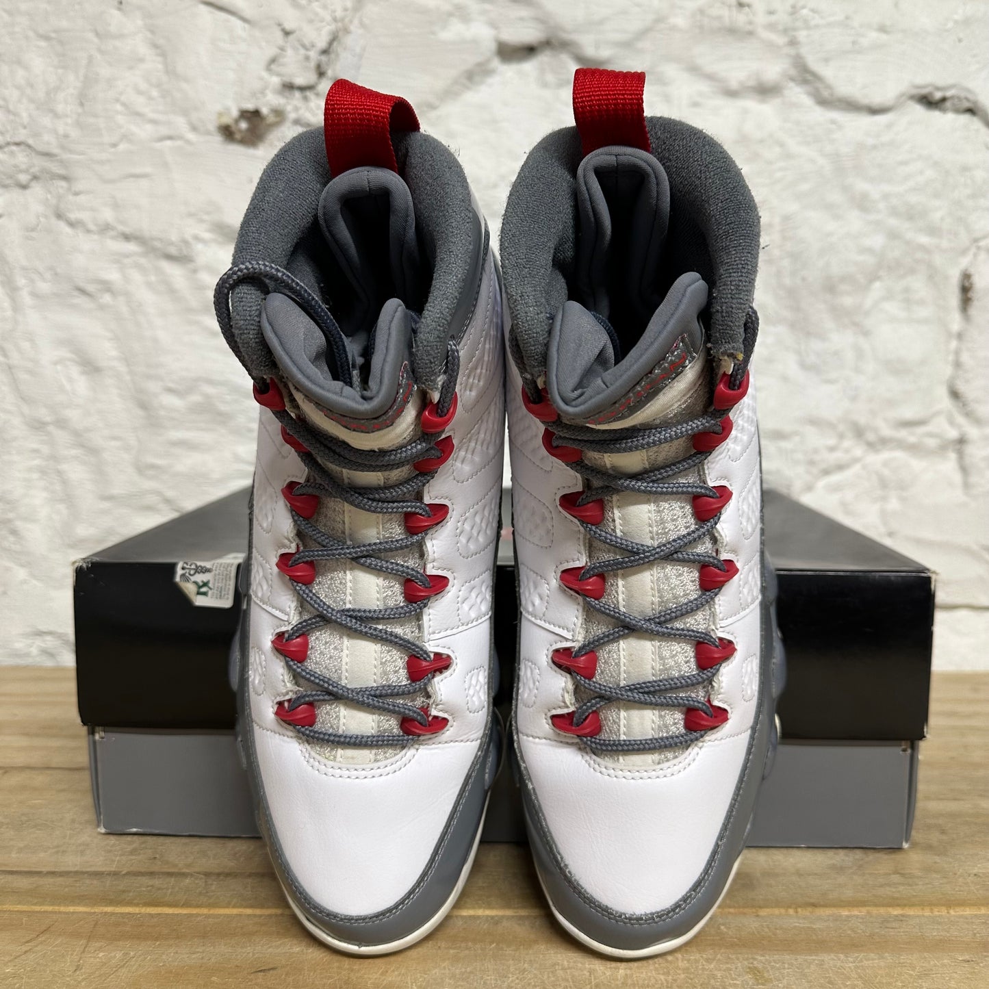 Air Jordan 9 Fire Red Sz 9