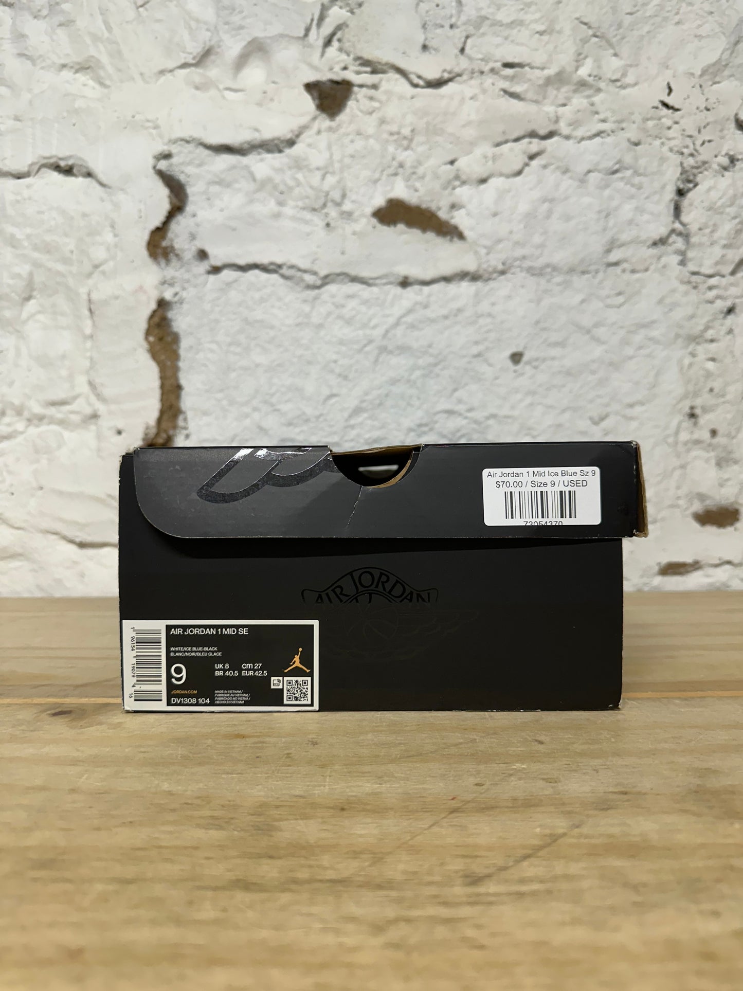 Air Jordan 1 Mid Ice Blue Sz 9