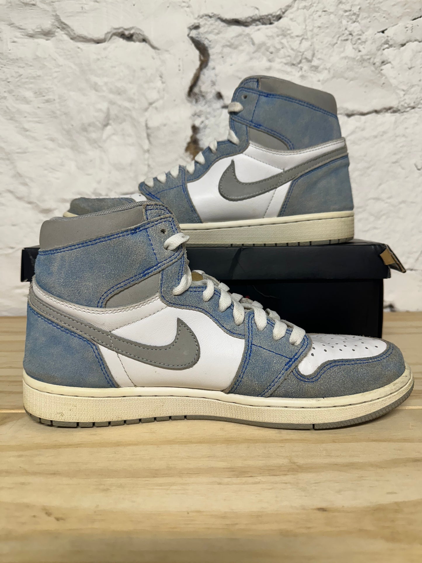 Air Jordan 1 High Hyper Royal Smoke GreySz 9.5