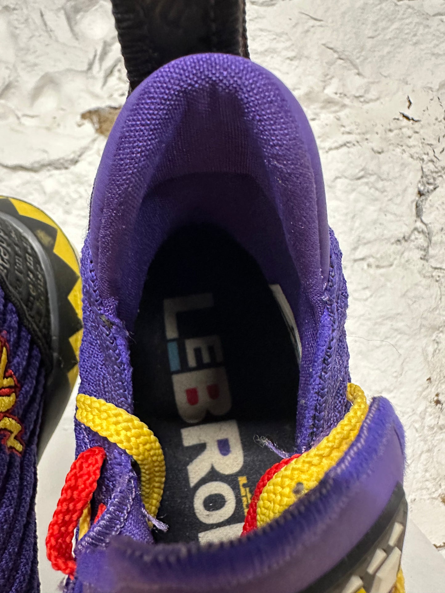 Nike LeBron 16 Martin Sz 12.5