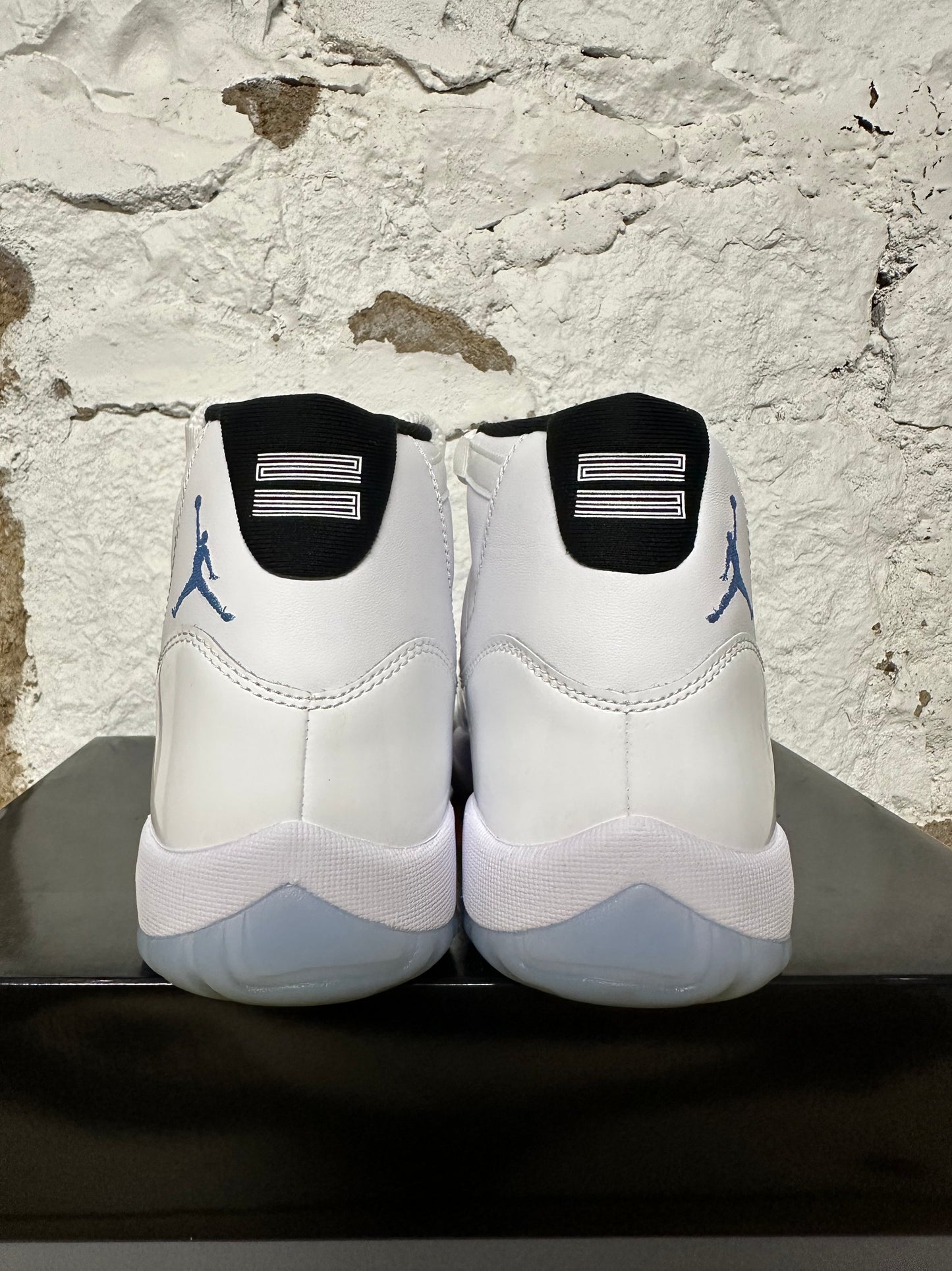 Air Jordan 11 Legend Blue Sz 8