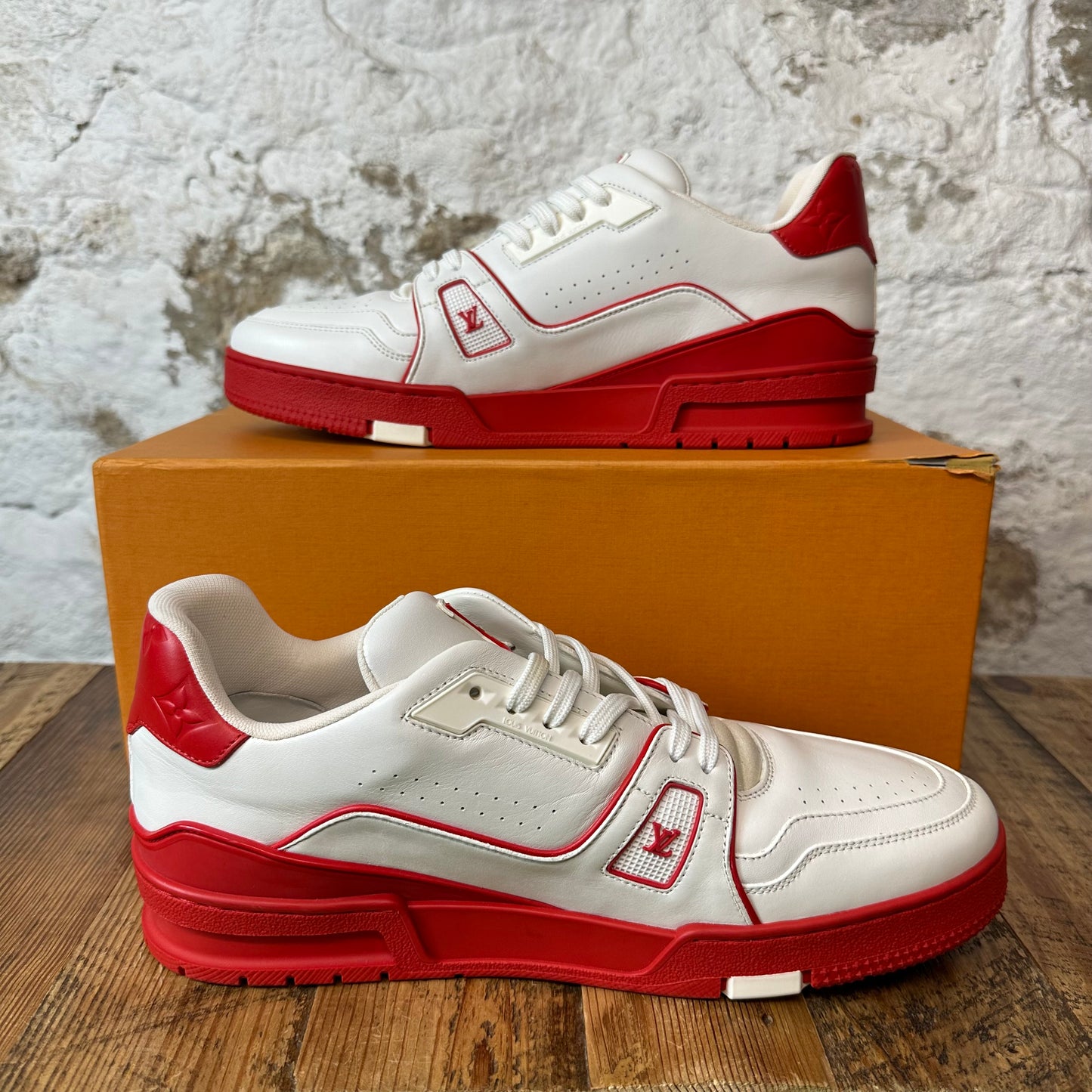 Louis Vuitton Trainer White Red Sz 9.5 (8LV)