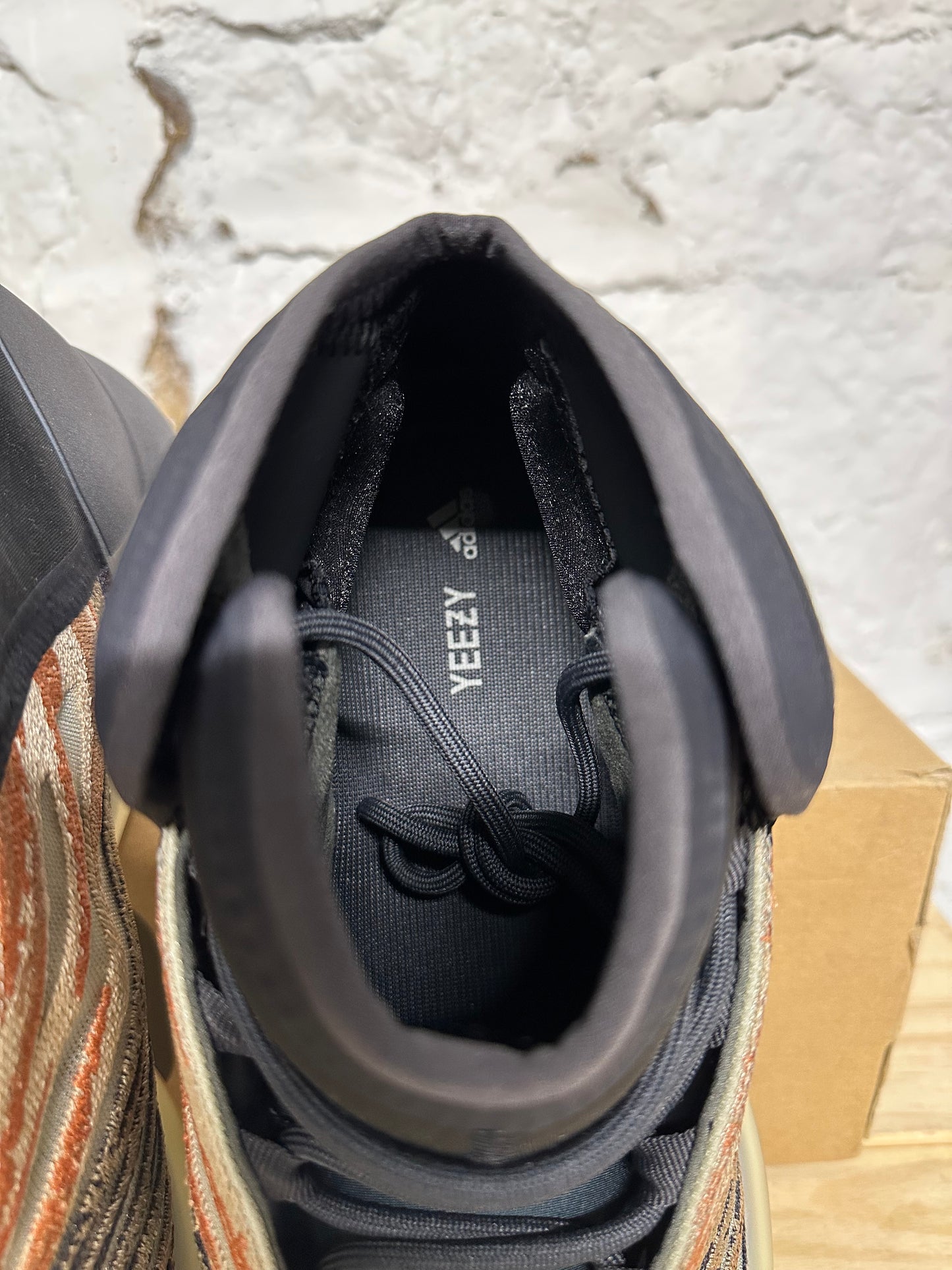 Yeezy QNTM Flash Orange Sz 14