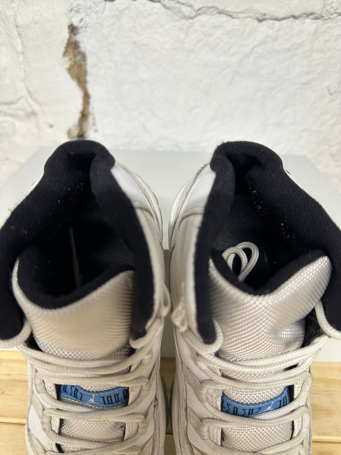 Air Jordan 11 High Legend Blue Sz 4Y