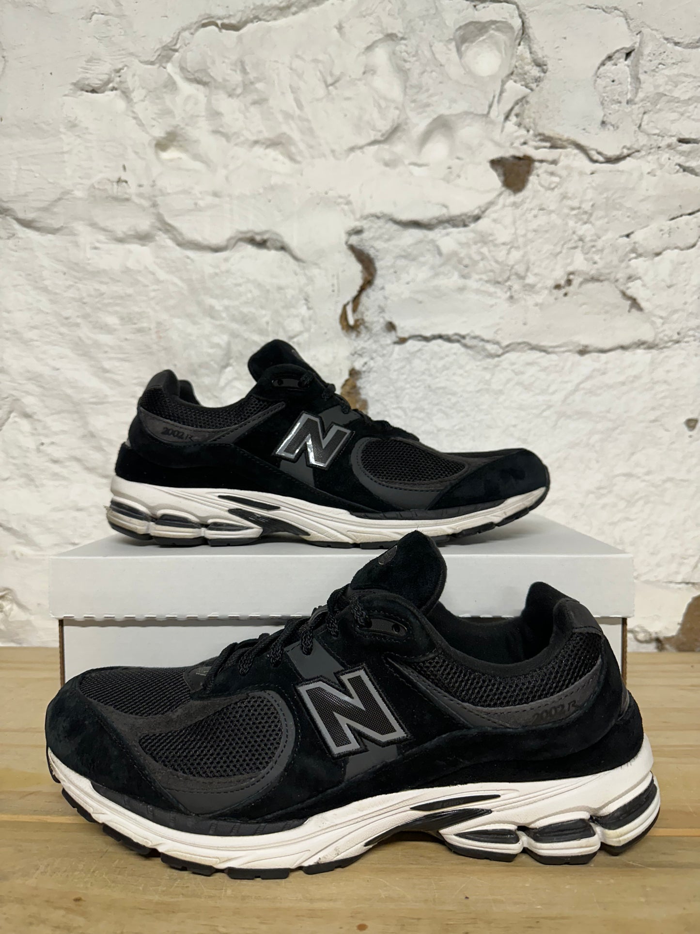 New Balance 2002R Black Gunmetal Sz 12
