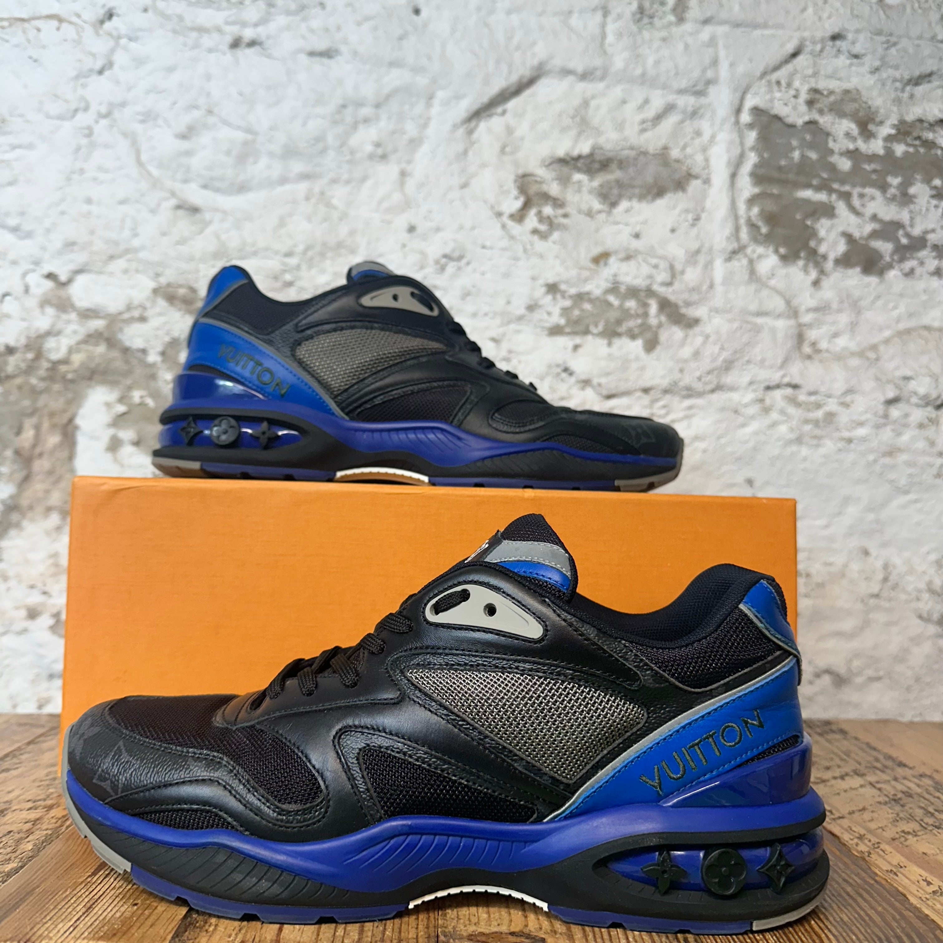 Louis Vuitton Blue Black Trail Sneaker Sz 8.5 (7LV)