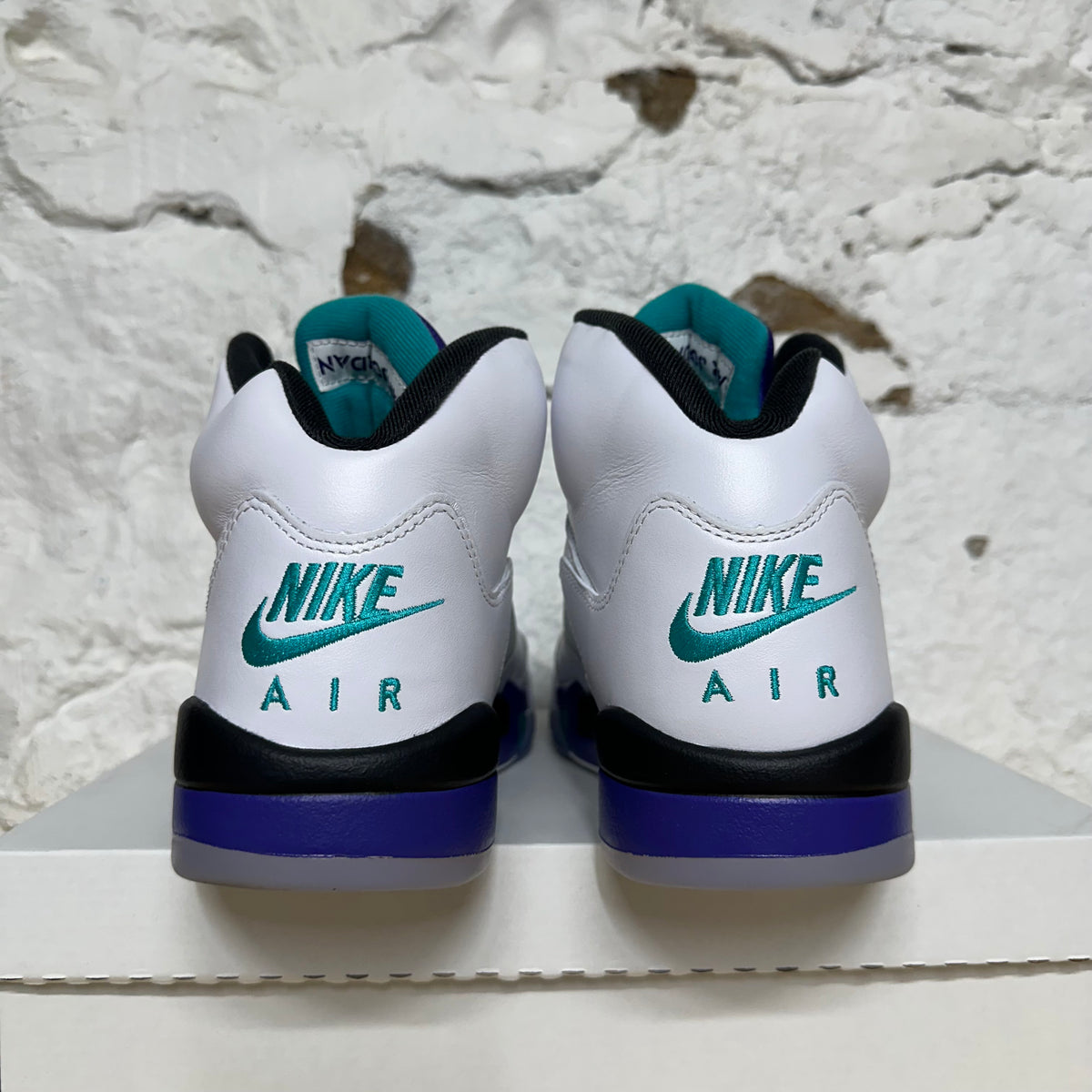 Air Jordan 5 Grape Sz 10.5