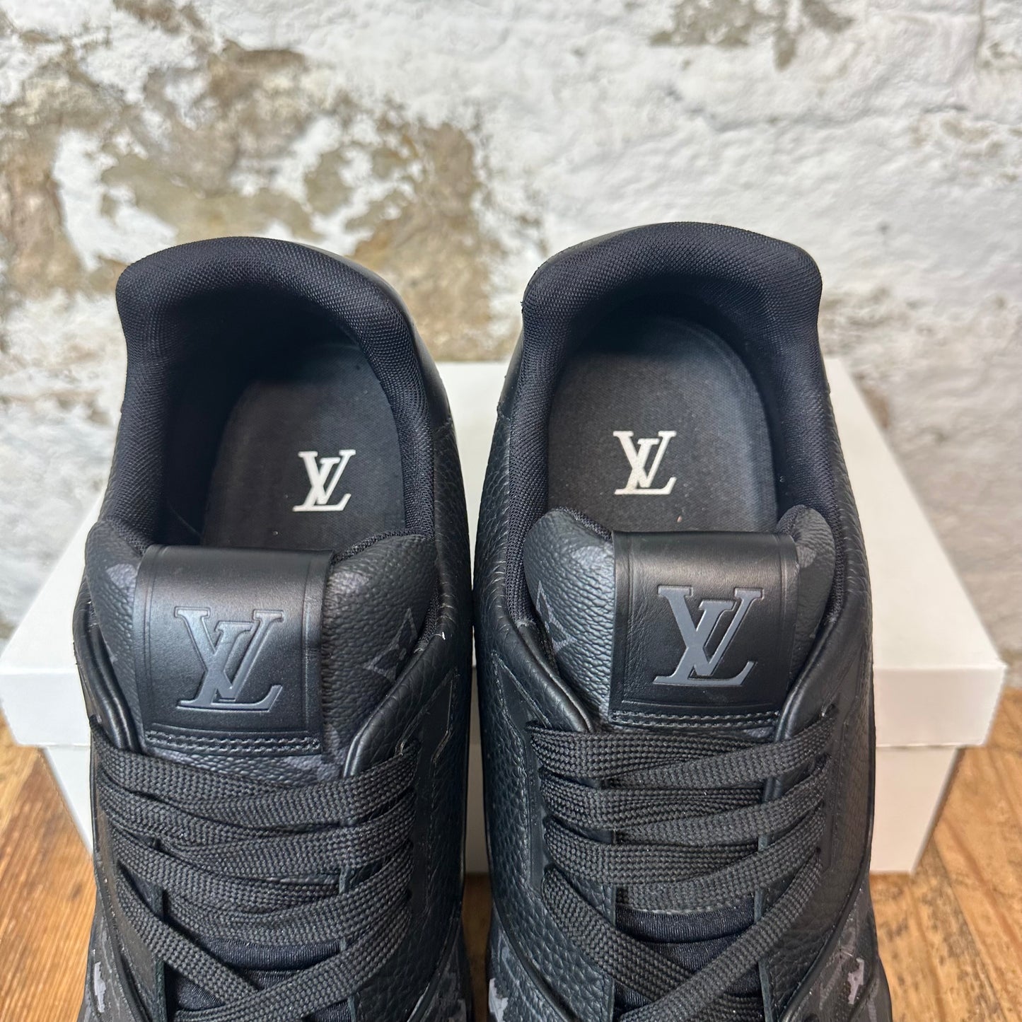Louis Vuitton Damier Graphite Trainer Sz 15.5 (14LV) No Box