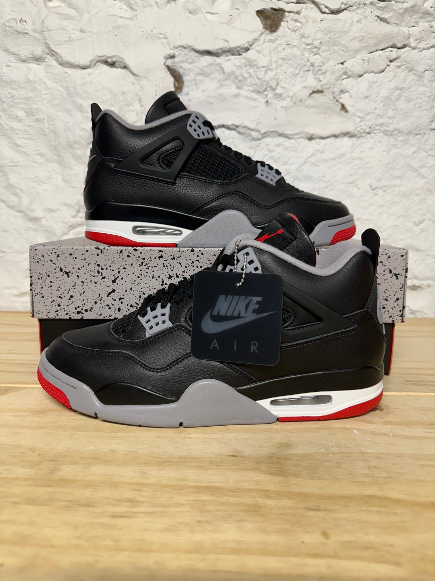 Air Jordan 4 Bred Reimagined Sz 10 DS