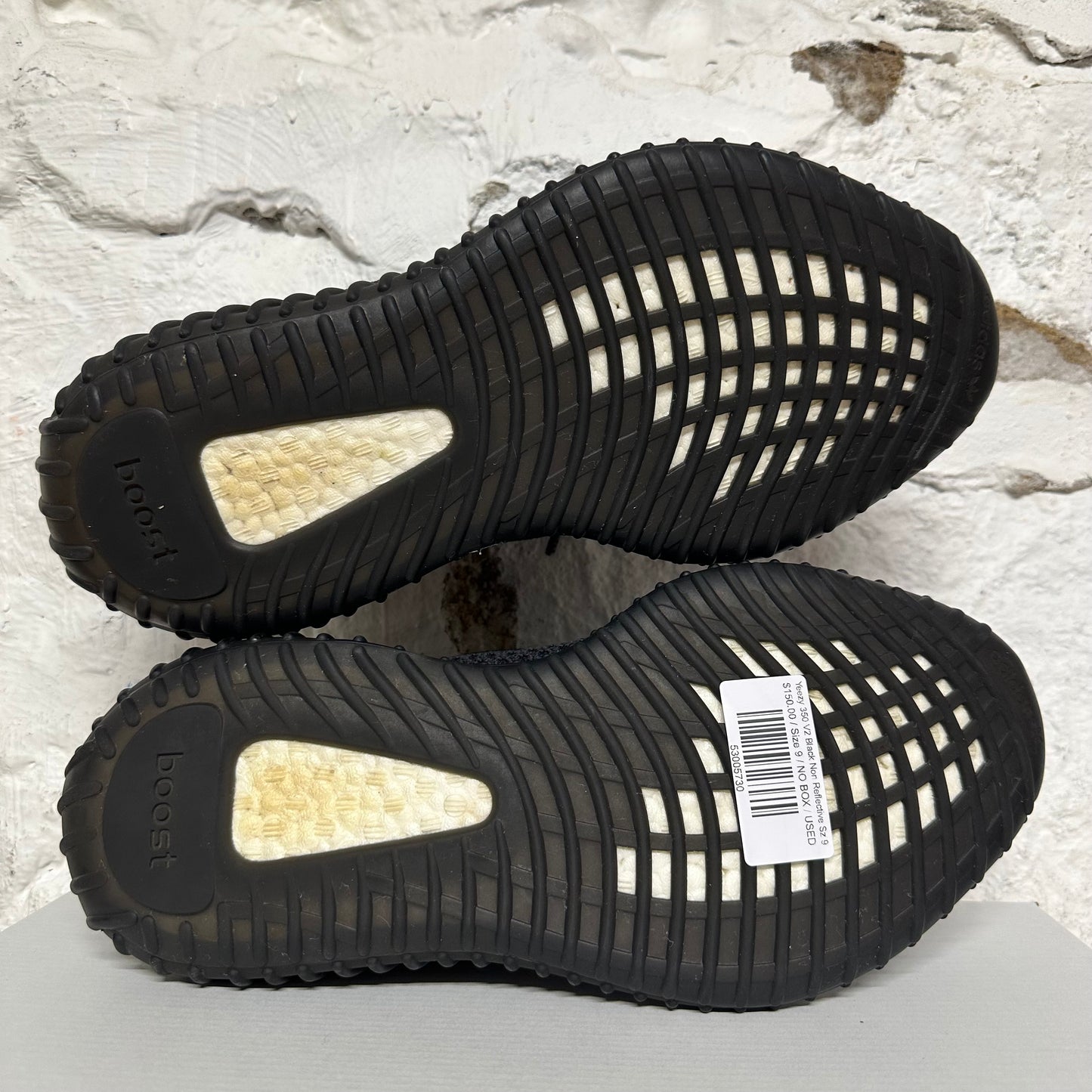 Yeezy 350 V2 Black (Non-Reflective) Sz 9