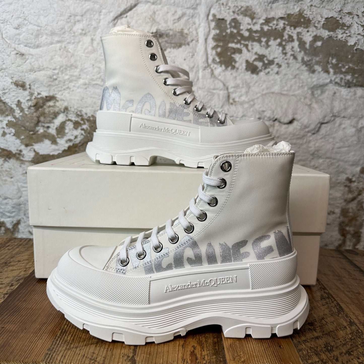 Alexander Mcqueen Silver Spell Tread Boot White Sz 6.5 (39) DS