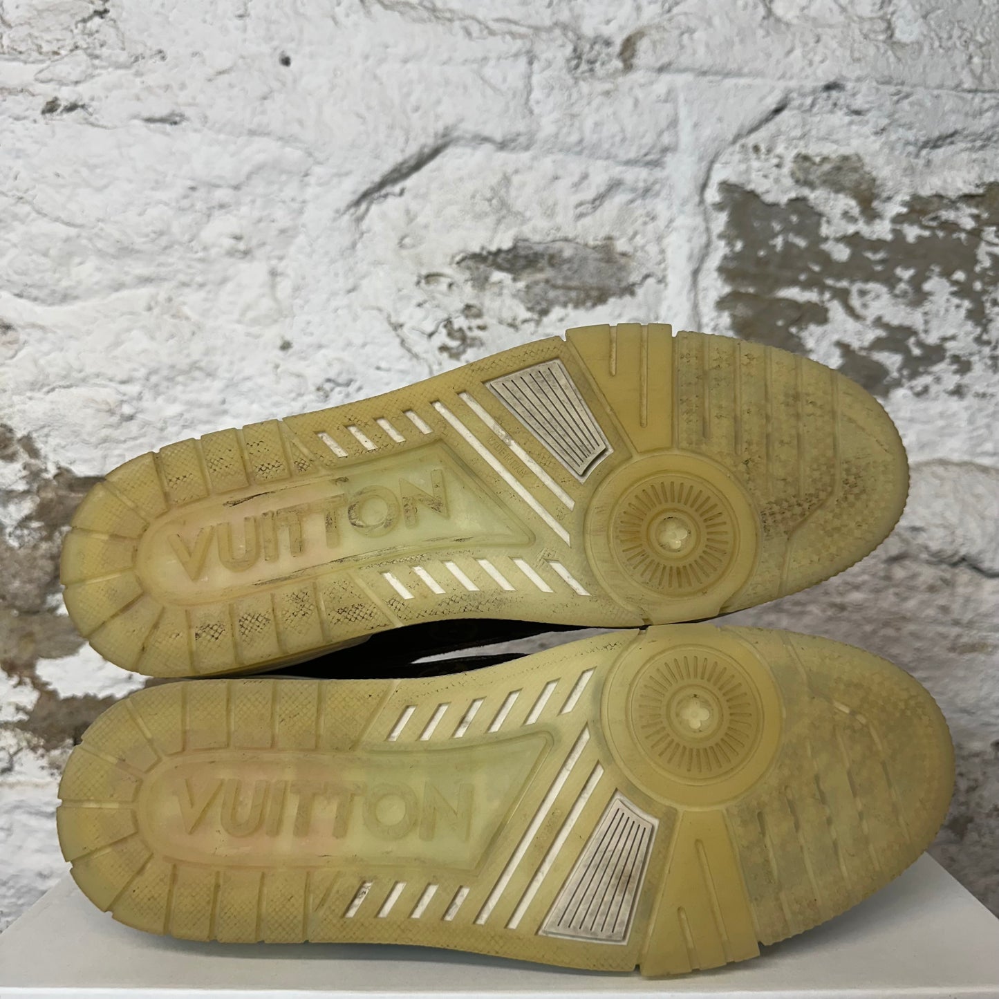 Louis Vuitton Brown Suede Monogram Trainer Sneaker Sz 9.5 (8LV) No Box