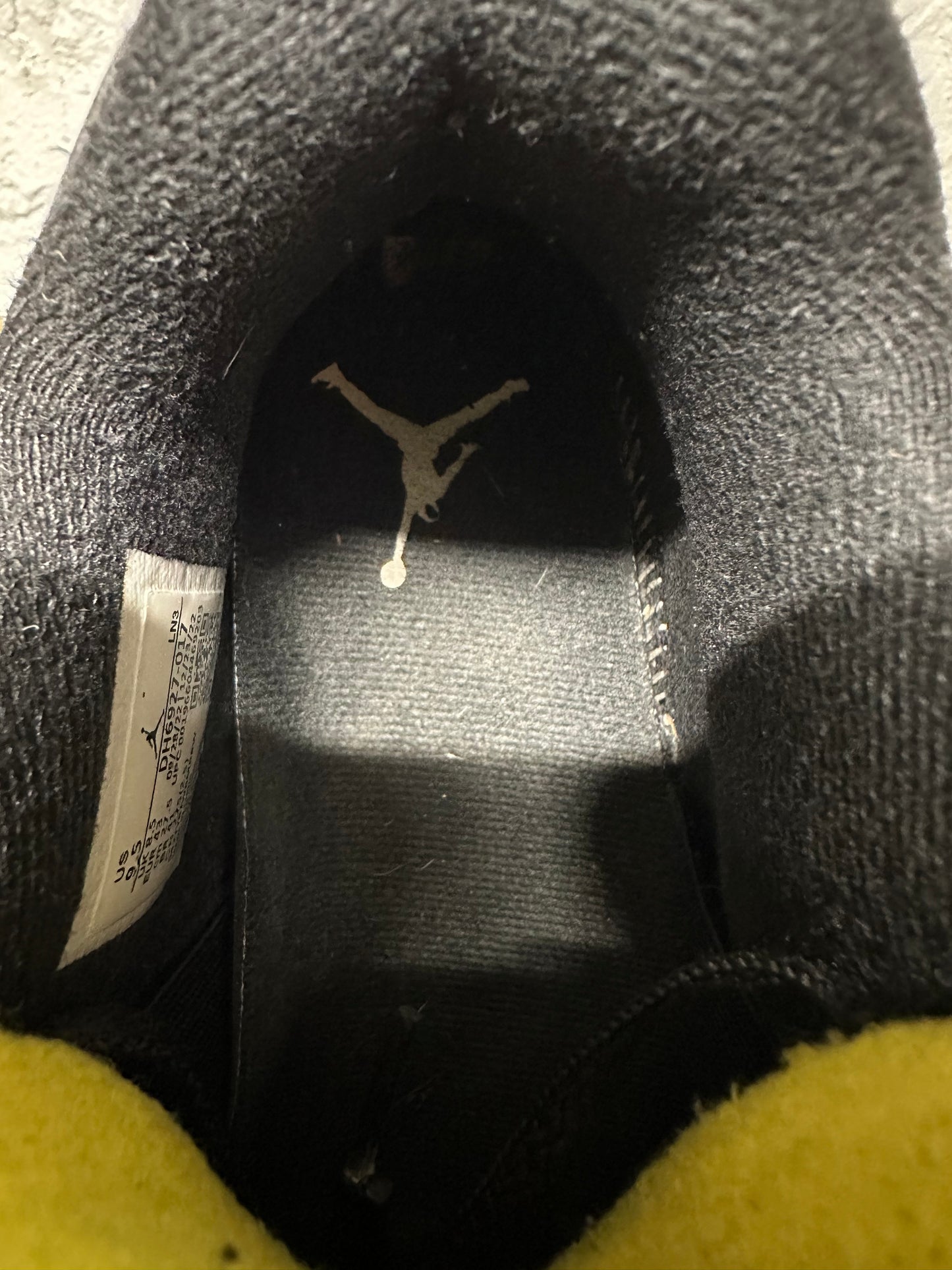 Air Jordan 4 Thunder Sz 9.5