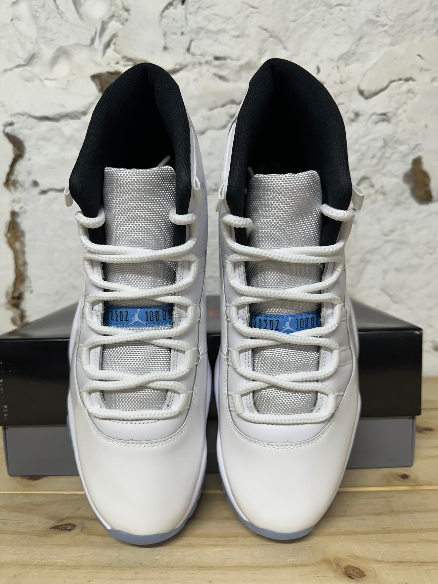 Air Jordan 11 High Legend Blue Sz 11.5 DS