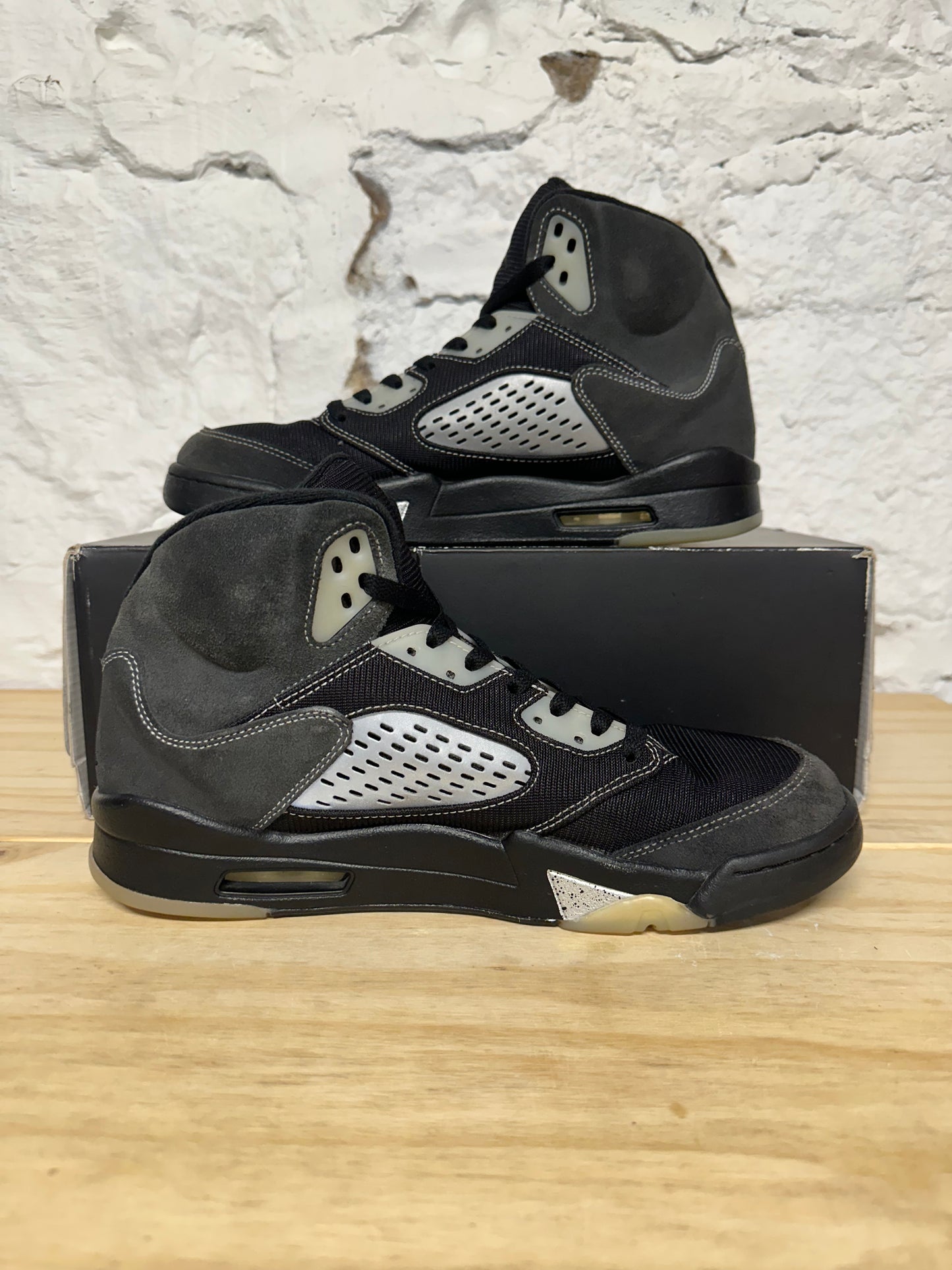 Air Jordan 5 Anthracite Sz 10.5