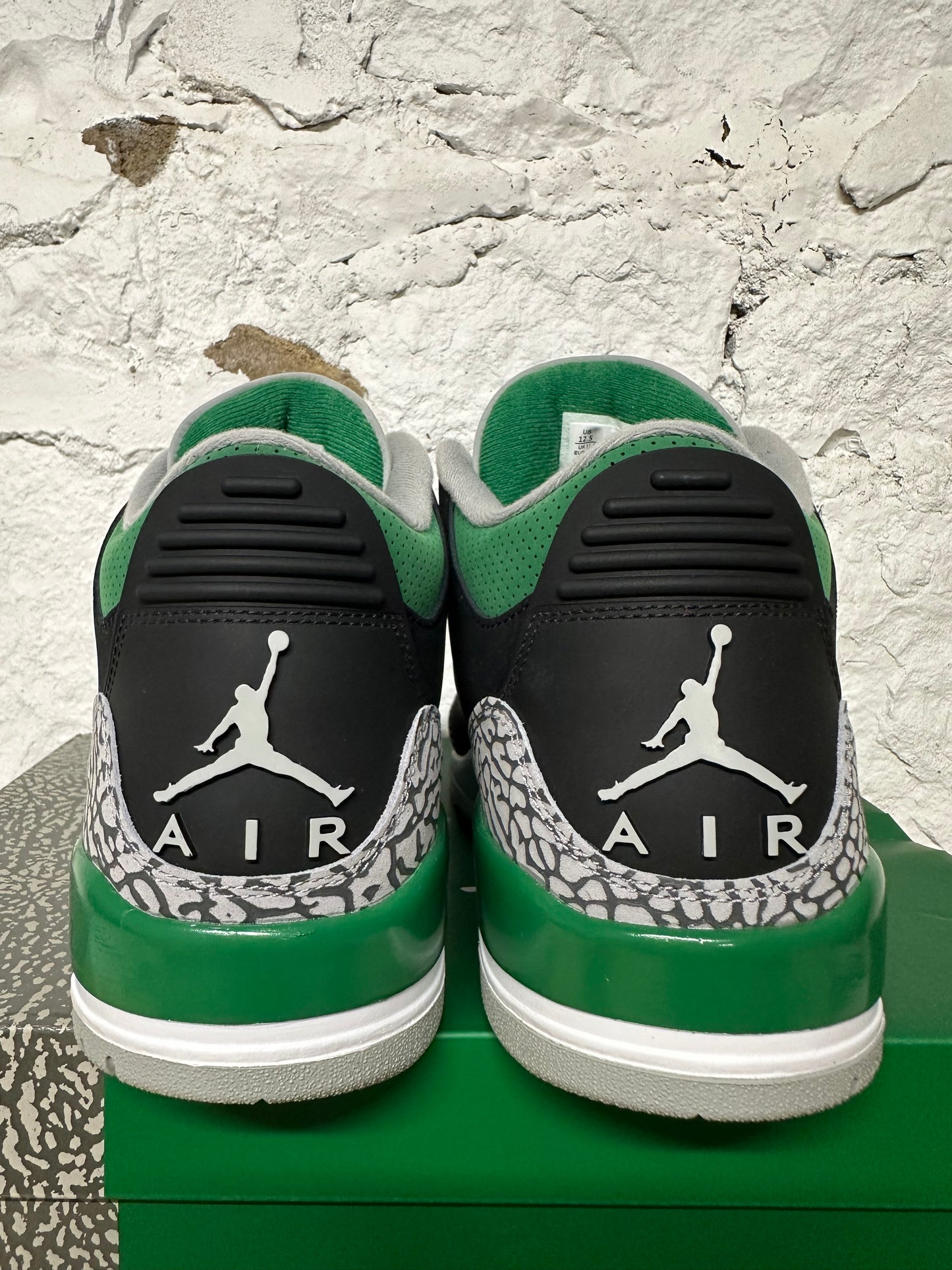 Air Jordan 3 Pine Green Sz 12.5 DS
