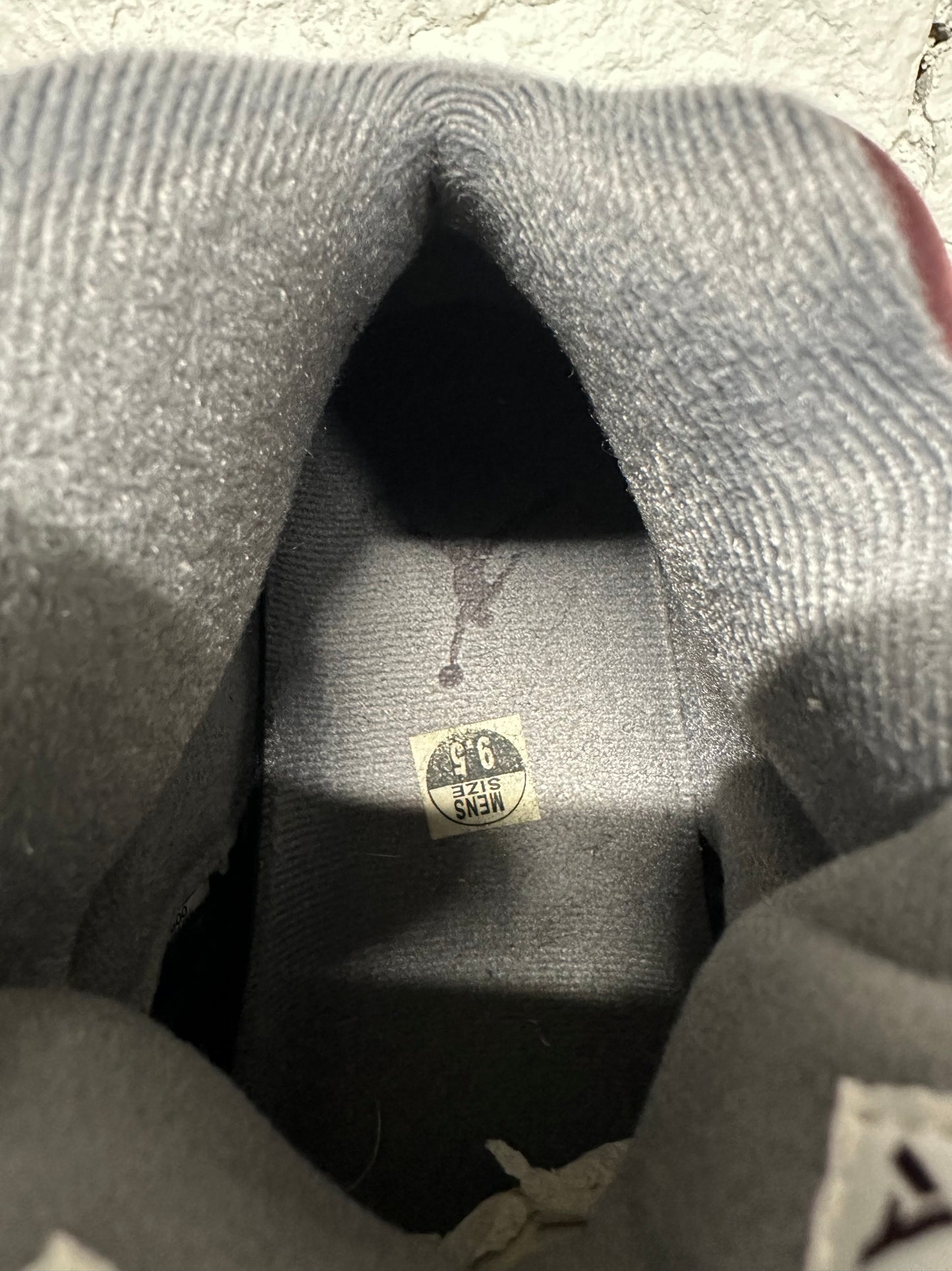 Air Jordan 5 Burgundy Sz 9.5