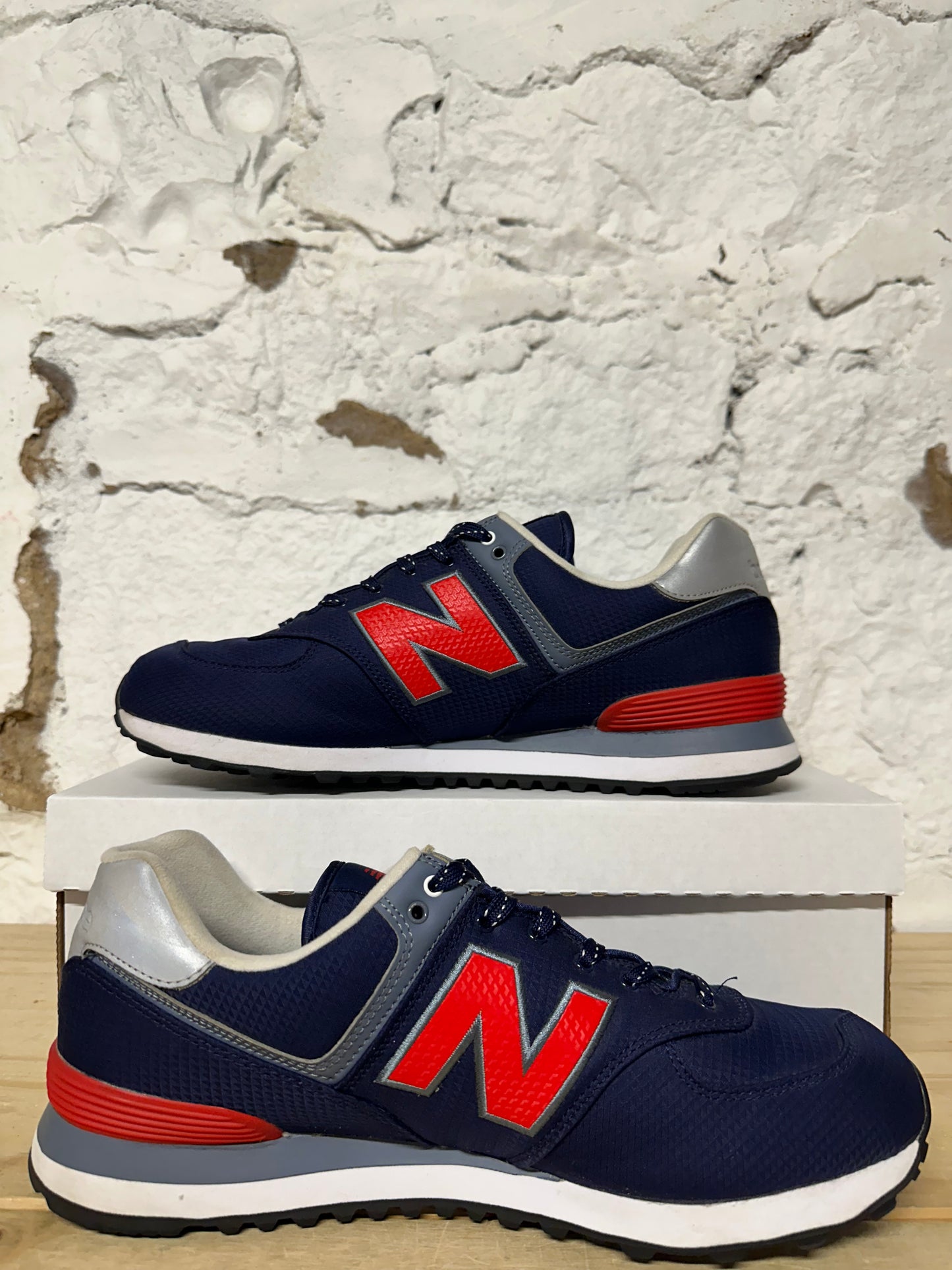 New Balance 574 Navy Red Sz 11.5