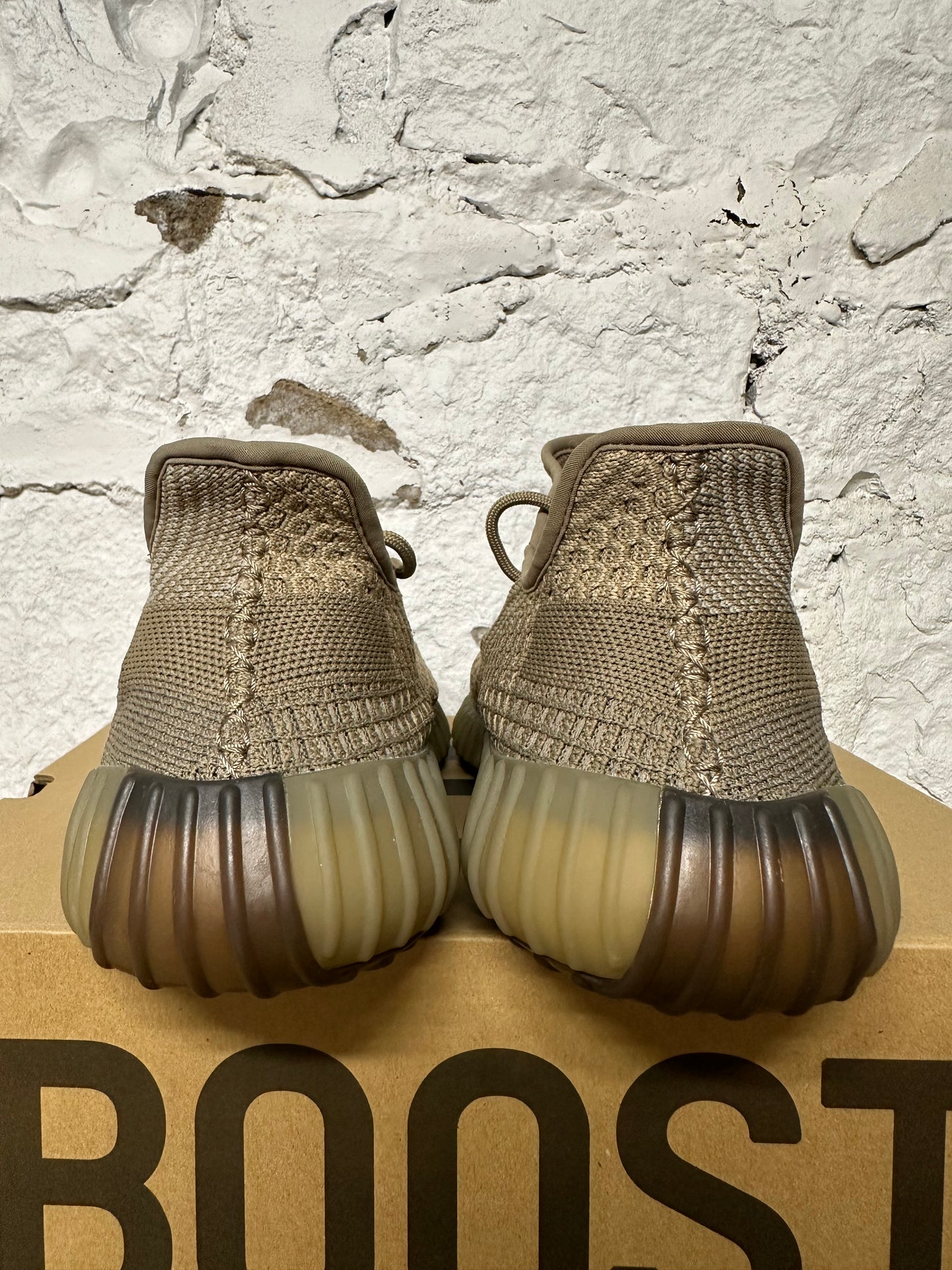 Yeezy 350 V2 Sand Taupe Sz 12 DS