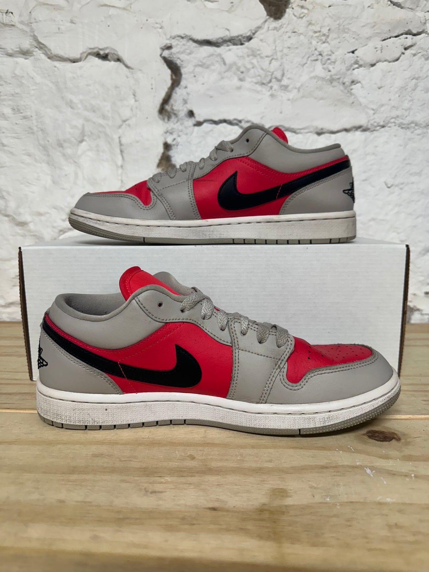 Air Jordan 1 Low Light Iron Siren Red Sz 8 (9.5W)