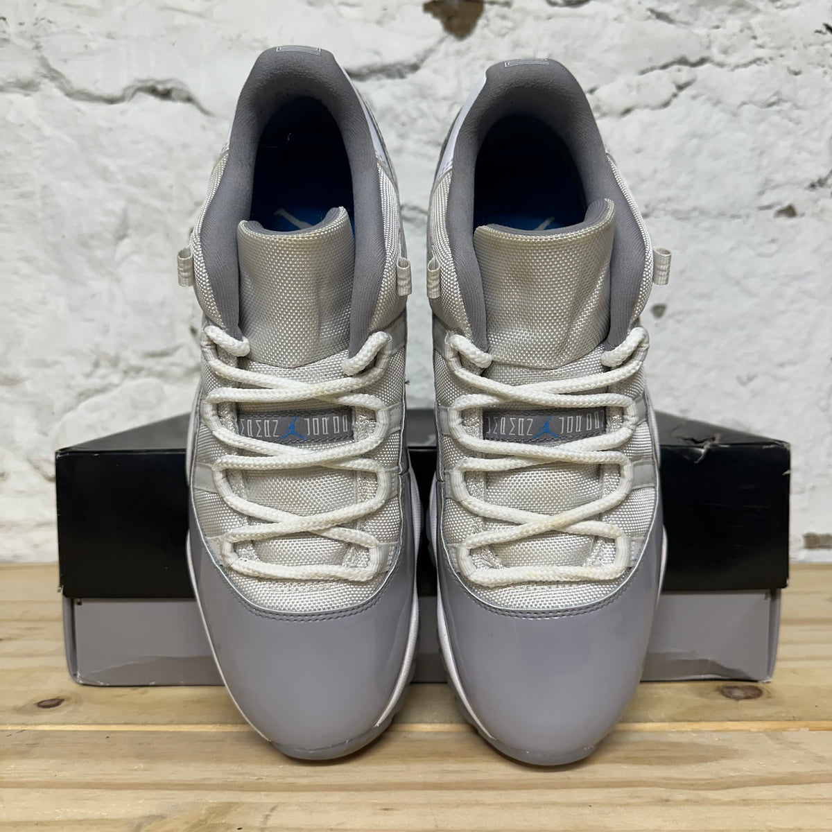 Air Jordan 11 Low Cement Grey Sz 9.5