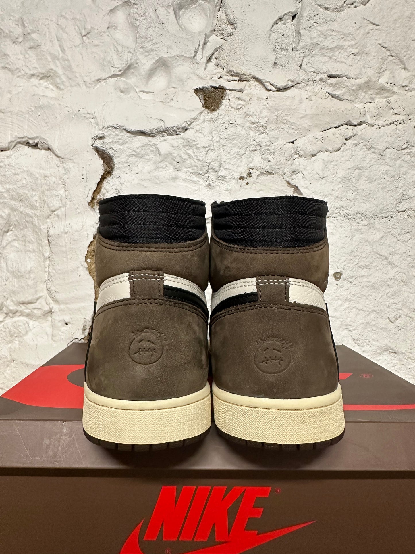 Air Jordan 1 High Travis Scott Mocha Sz 10.5