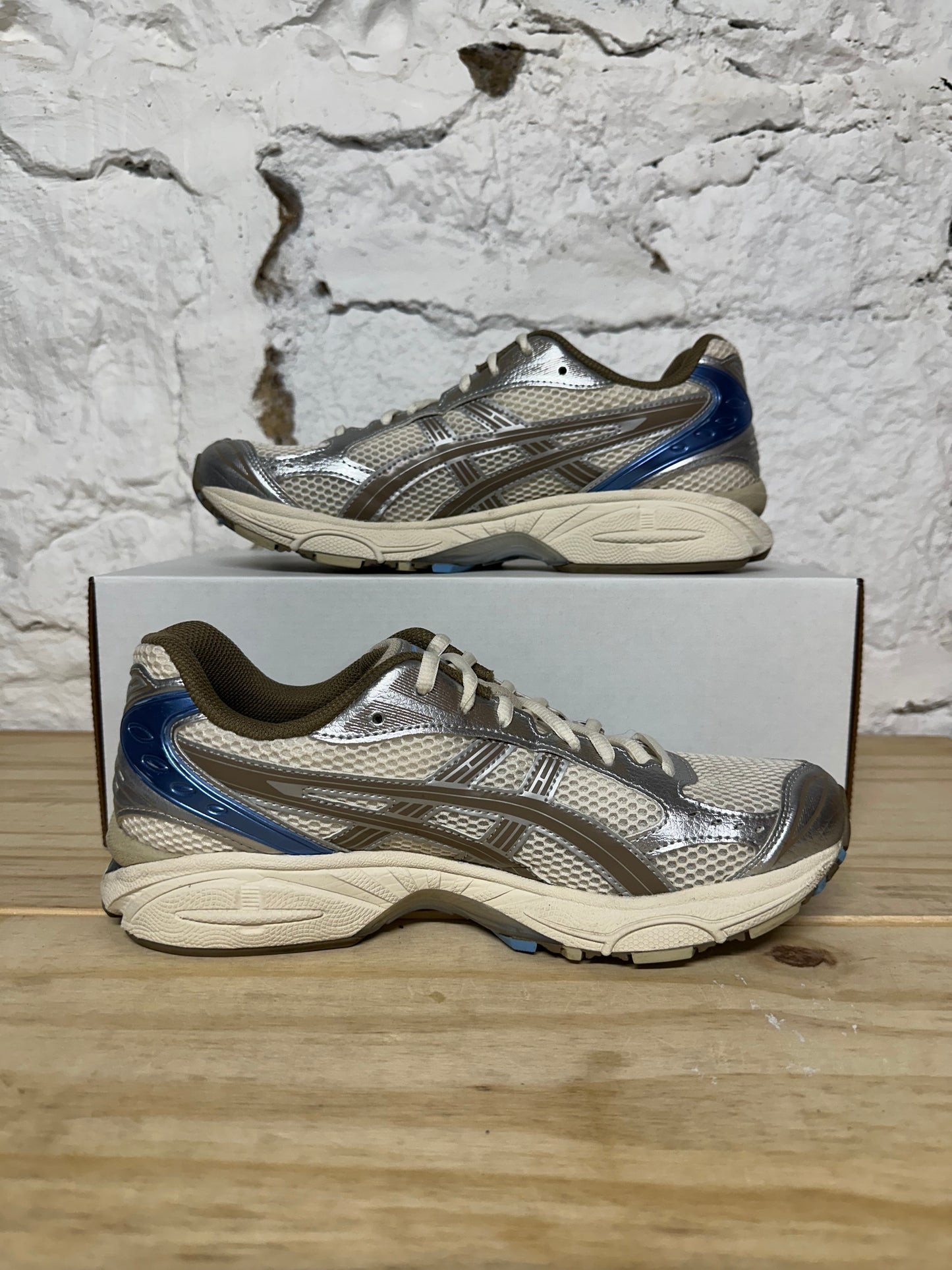 Asics Gel-Kayano 14 Cream Pepper Sz 8.5 (10W)