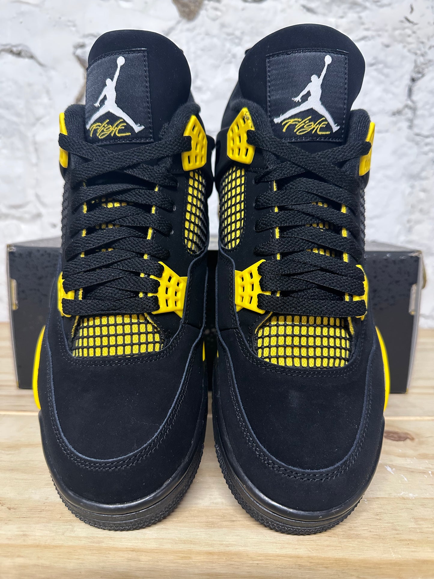 Air Jordan 4 Thunder Sz 10 DS