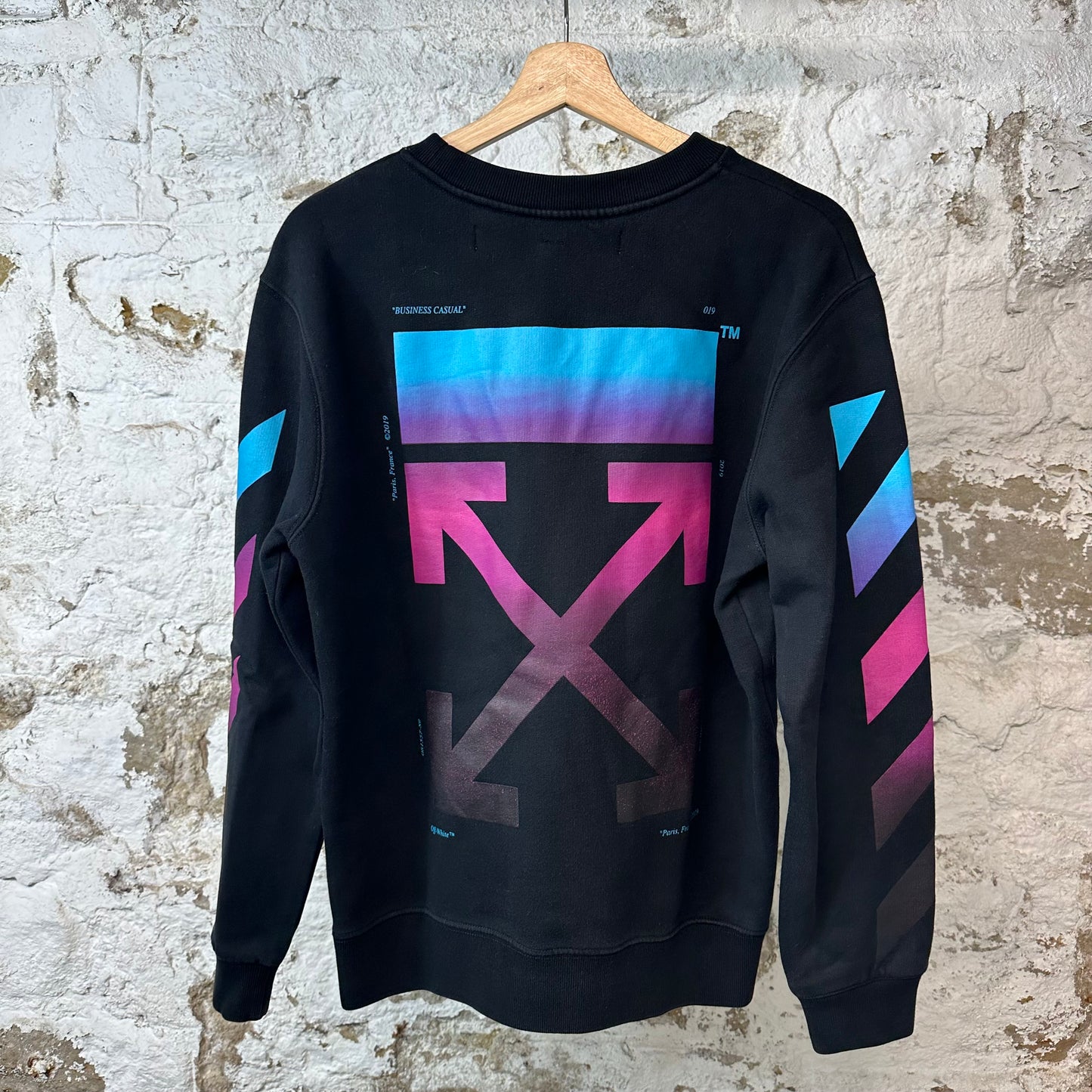 Off-White Gradient Arrows Crewneck Black Sz M