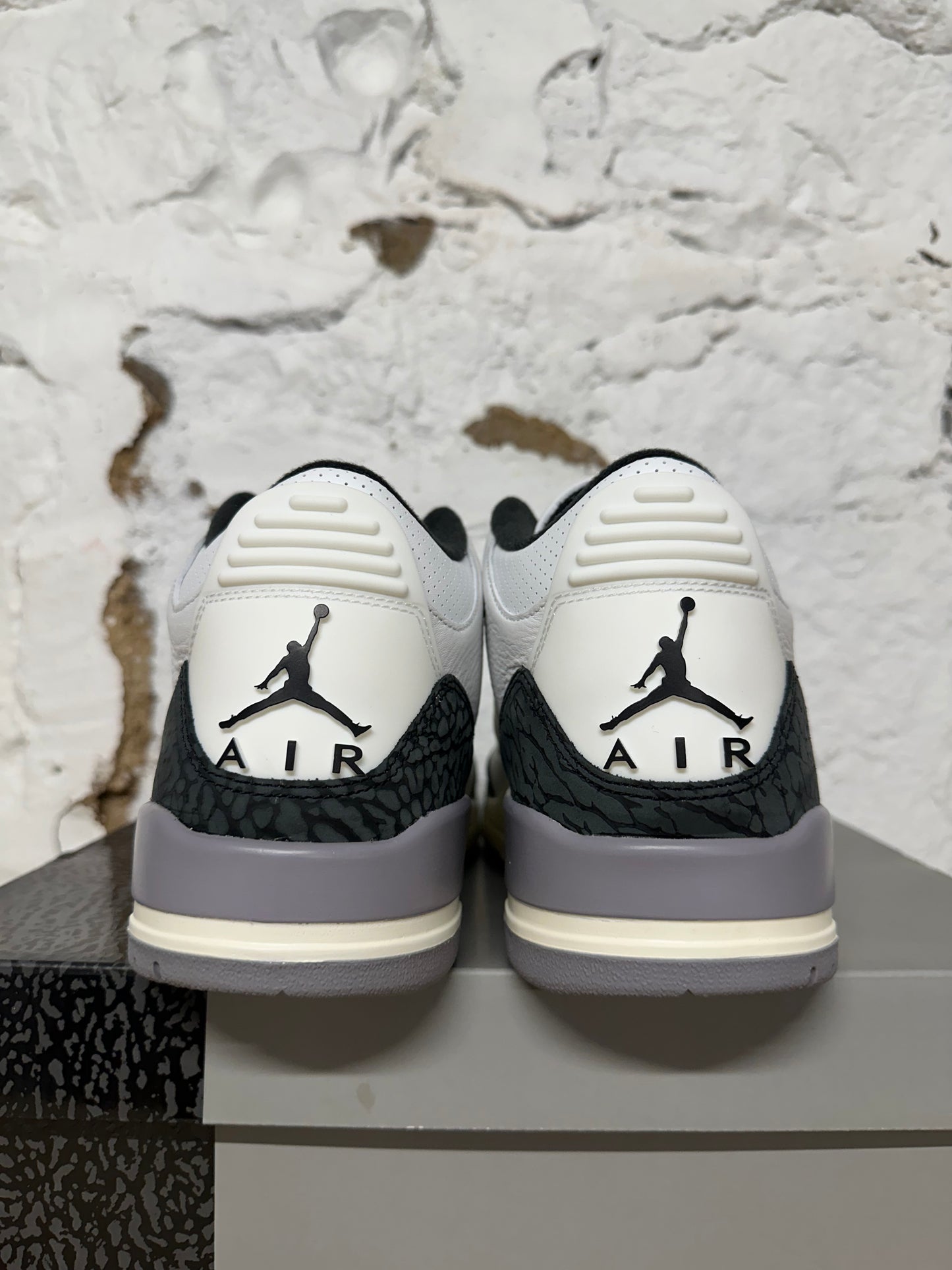 Air Jordan 3 Cement Grey Sz 11.5 DS