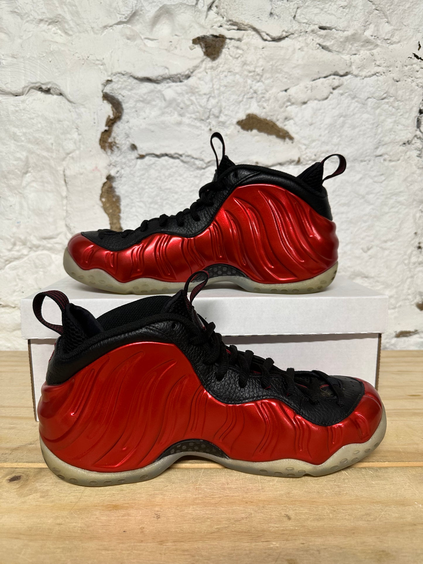 Nike Air Foamposite One Metallic Red Sz 8.5