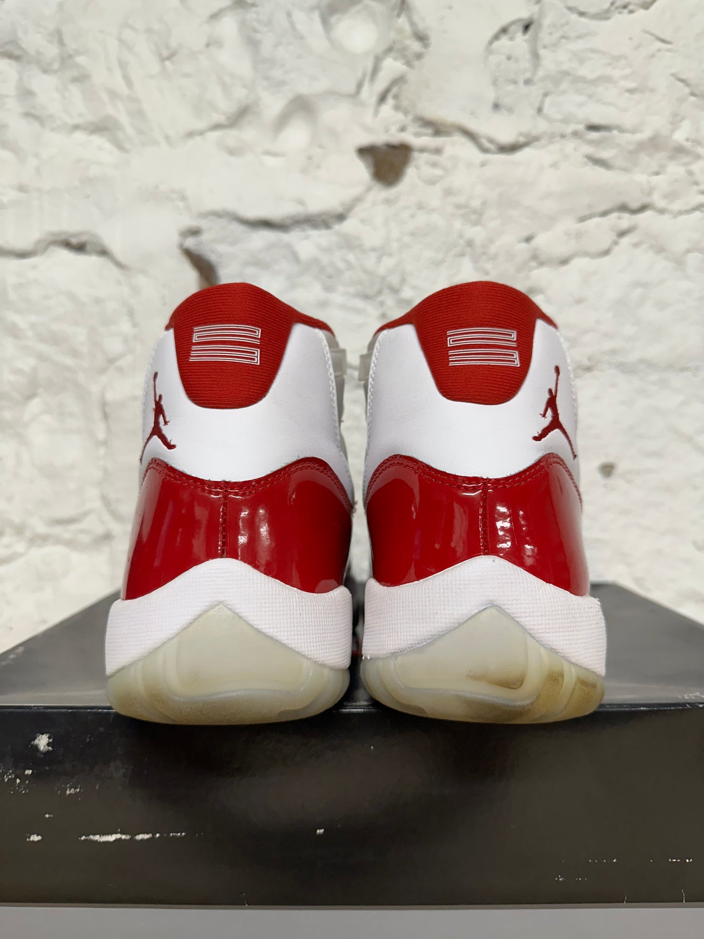 Air Jordan 11 High Cherry Sz 10