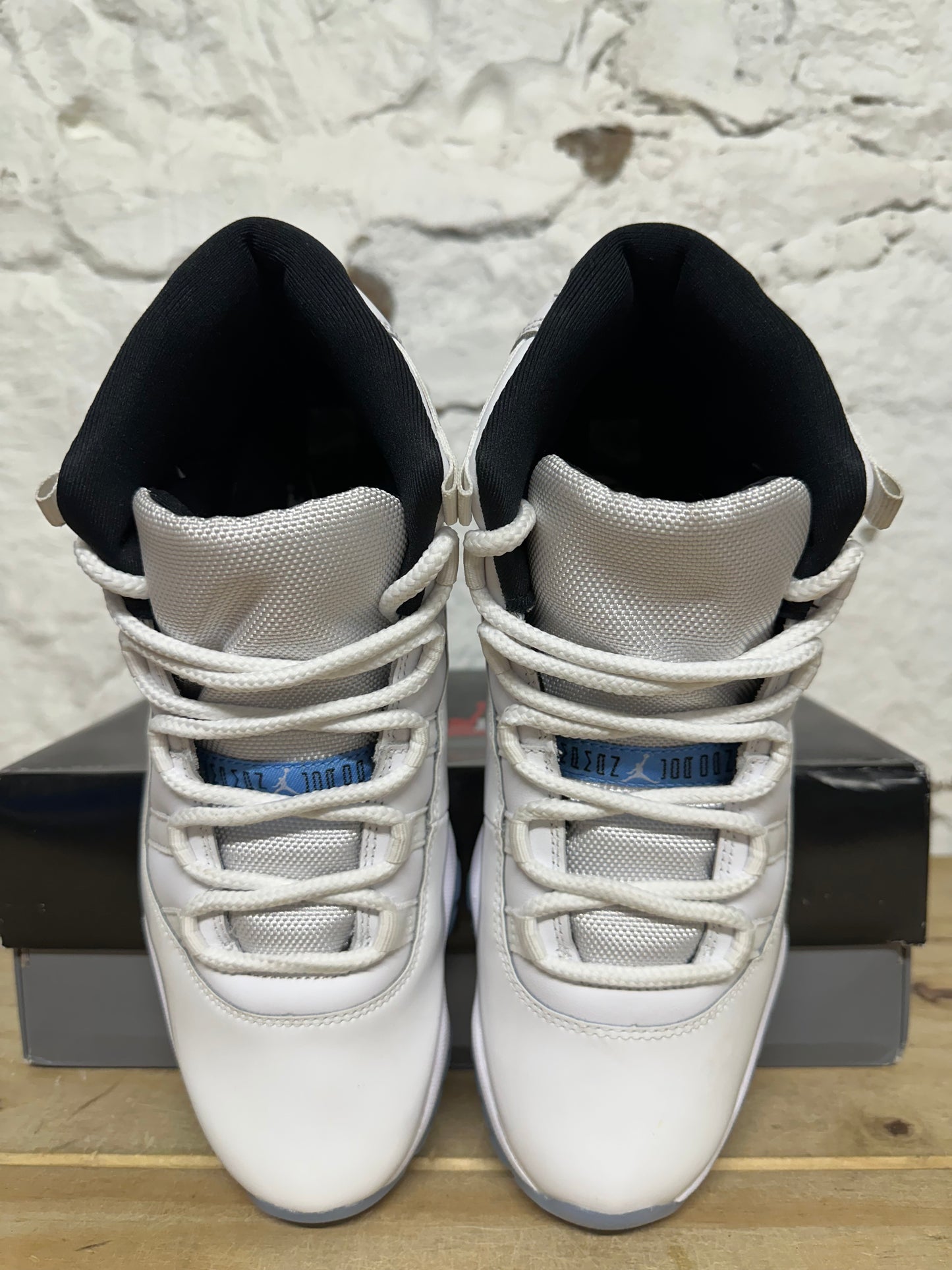 Air Jordan 11 High Legend Blue Sz 8