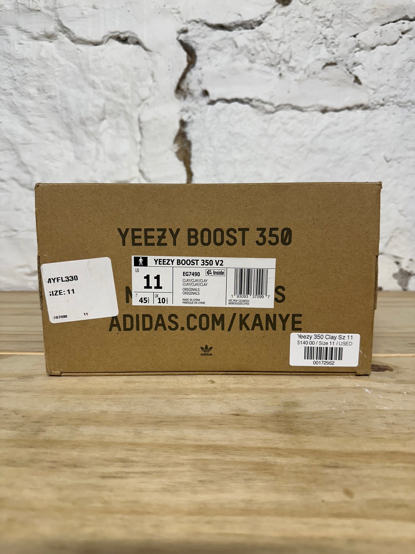 Yeezy 350 V2 Clay Sz 11