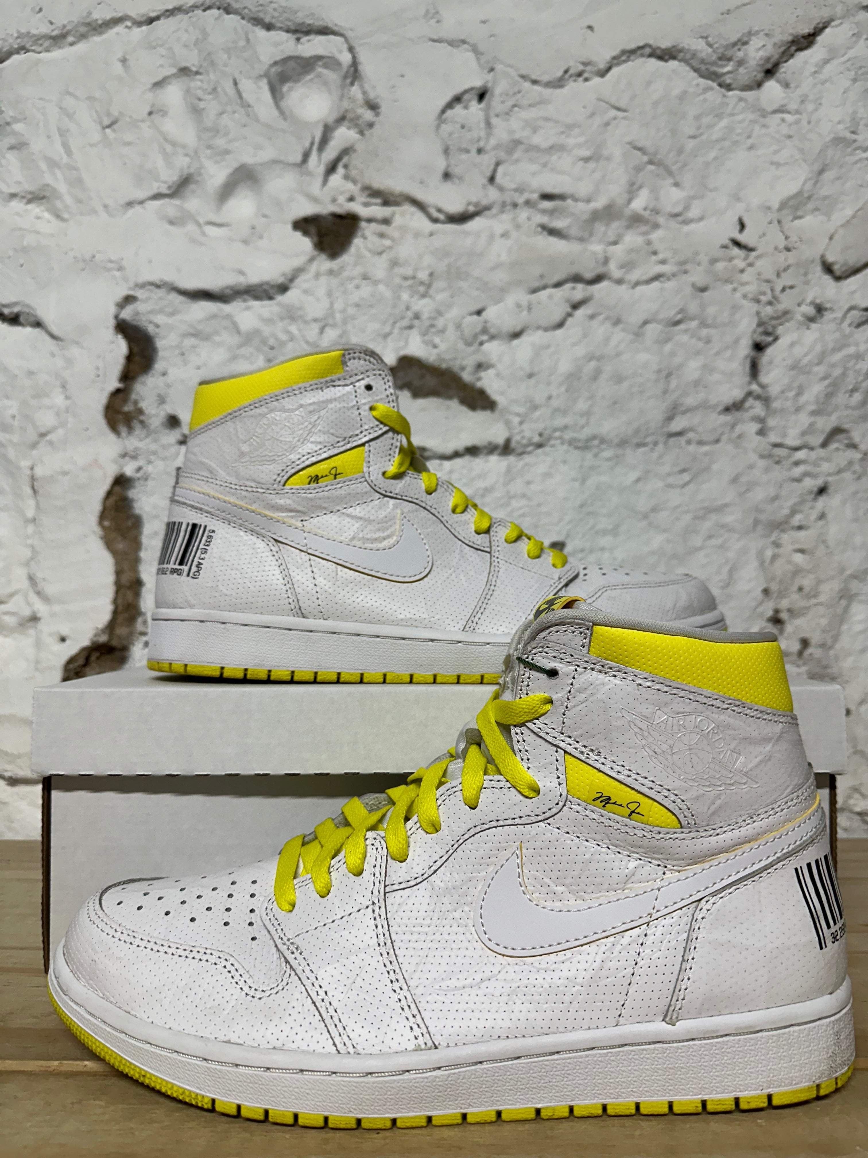 Air Jordan 1 High First Class Sz 10